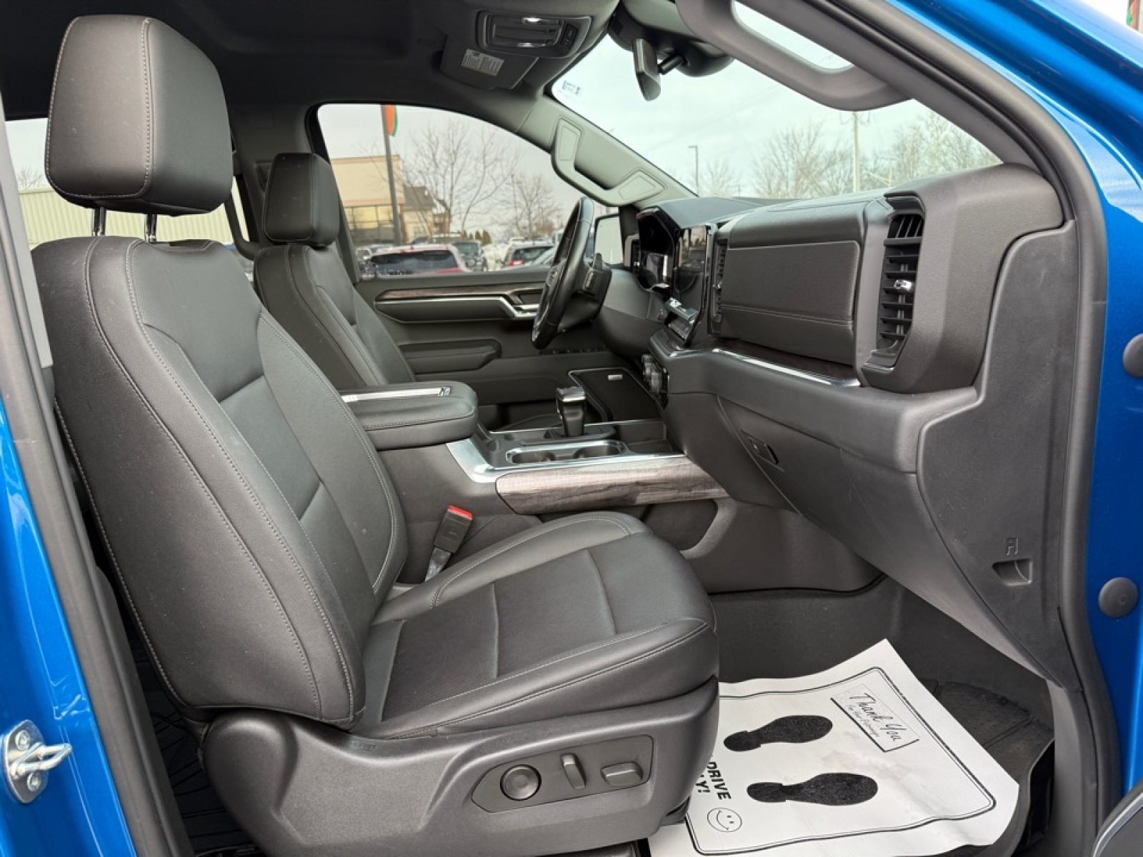 2022 Chevrolet Silverado 1500 4WD Crew Cab Short Bed LTZ, 39289, Photo