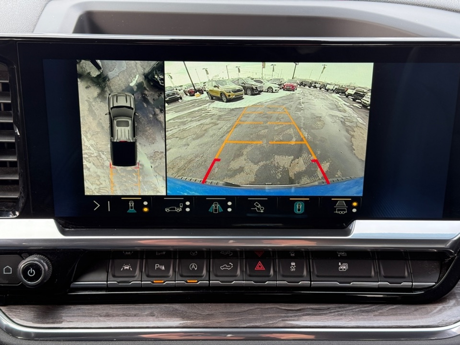 2022 Chevrolet Silverado 1500 4WD Crew Cab Short Bed LTZ, 39289, Photo