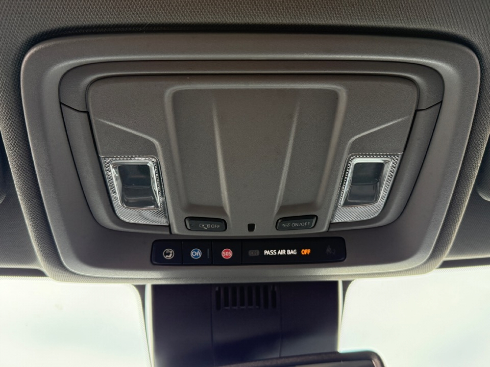 2022 Chevrolet Silverado 1500 4WD Crew Cab Short Bed LTZ, 39289, Photo