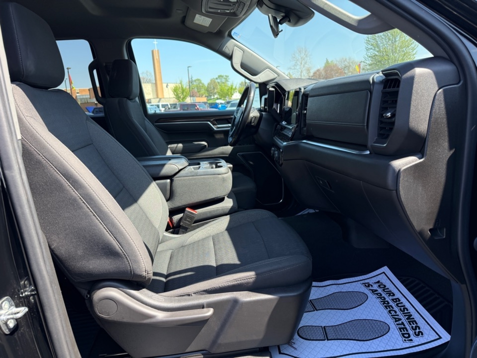 2022 Chevrolet Silverado 1500 4WD Crew Cab Short Bed LT with 2FL, 39762, Photo