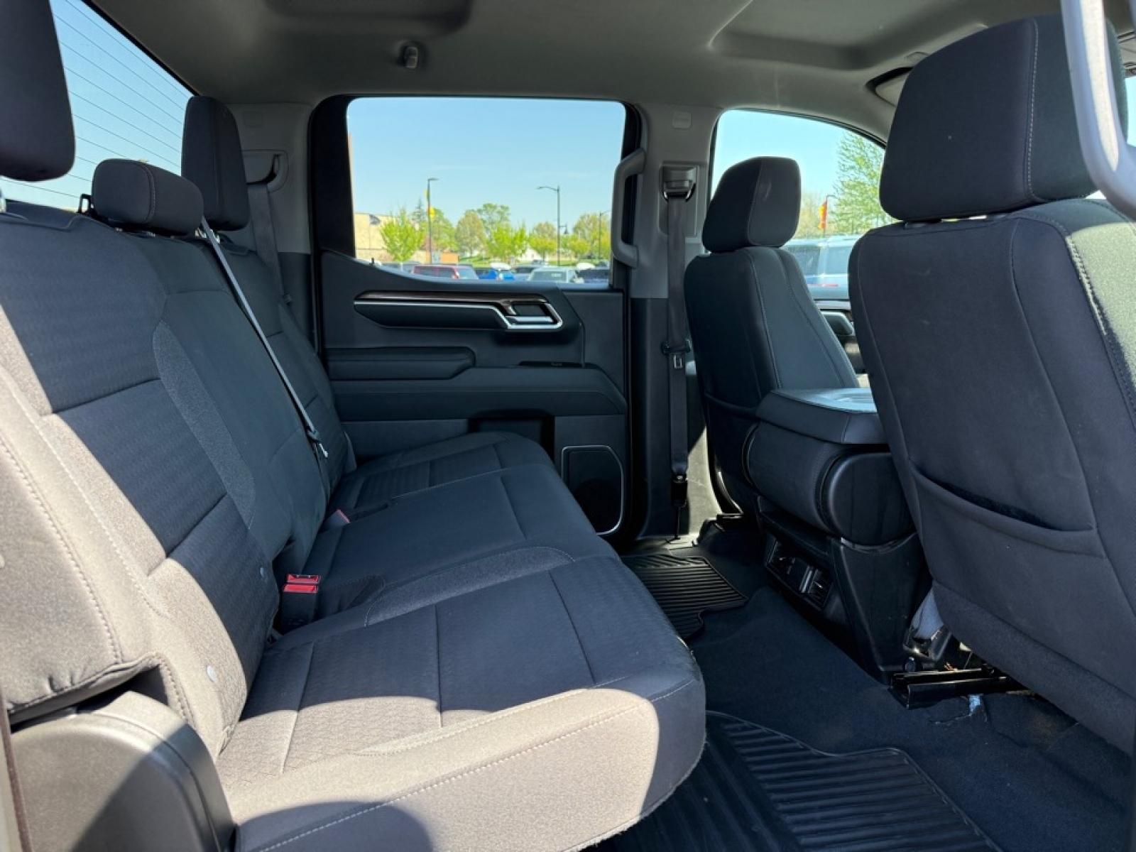 2022 Chevrolet Silverado 1500 4WD Crew Cab Short Bed LT with 2FL, 39762, Photo