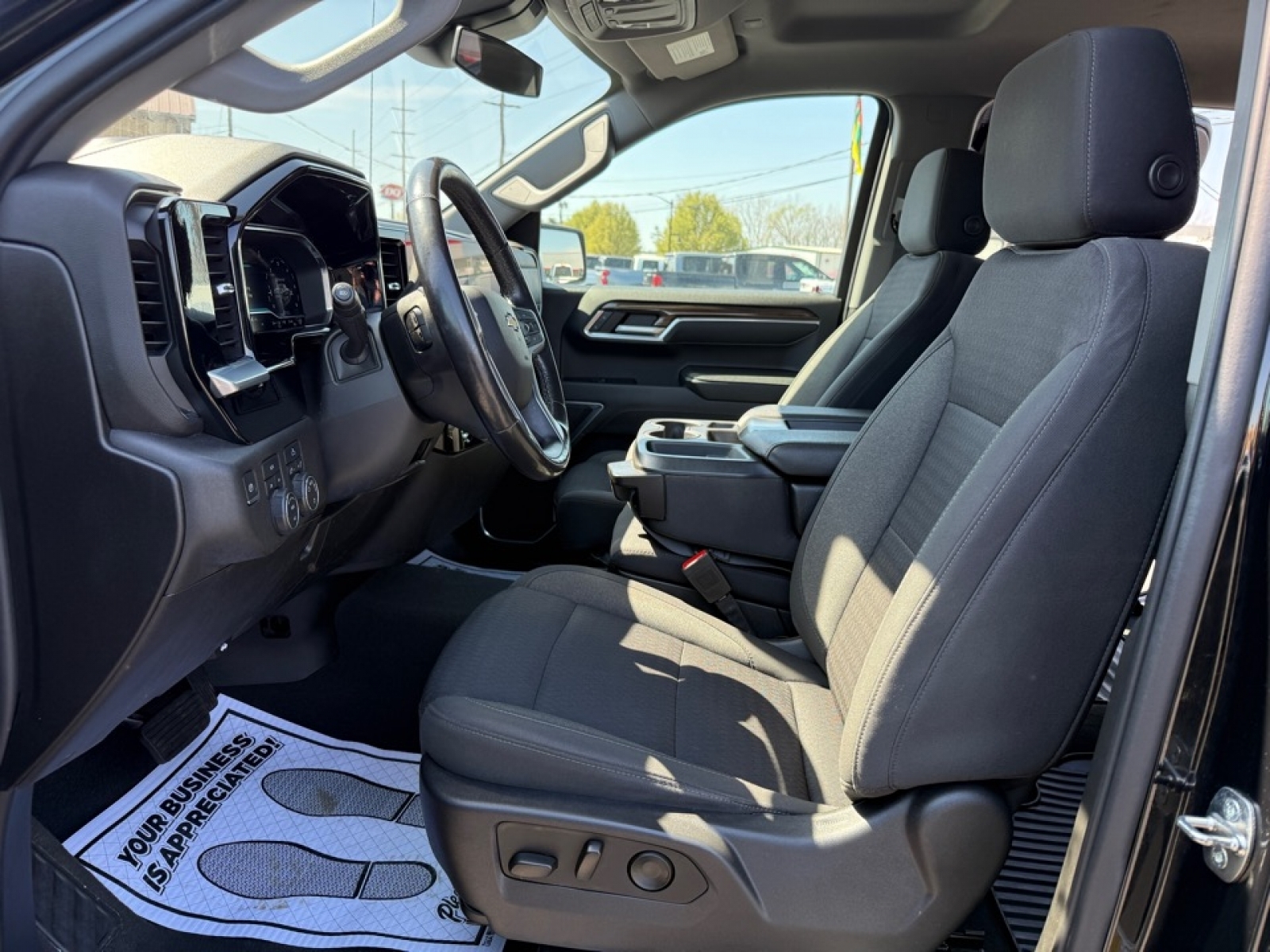 2022 Chevrolet Silverado 1500 4WD Crew Cab Short Bed LT with 2FL, 39762, Photo