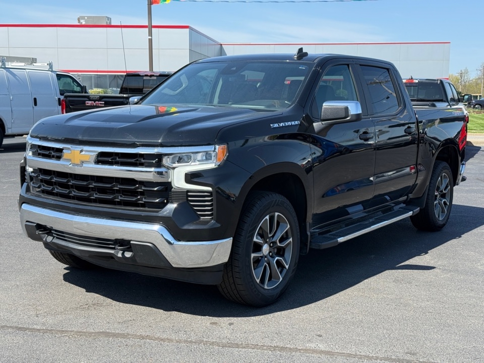 2022 Chevrolet Silverado 1500 4WD Crew Cab Short Bed LT with 2FL, 39762, Photo