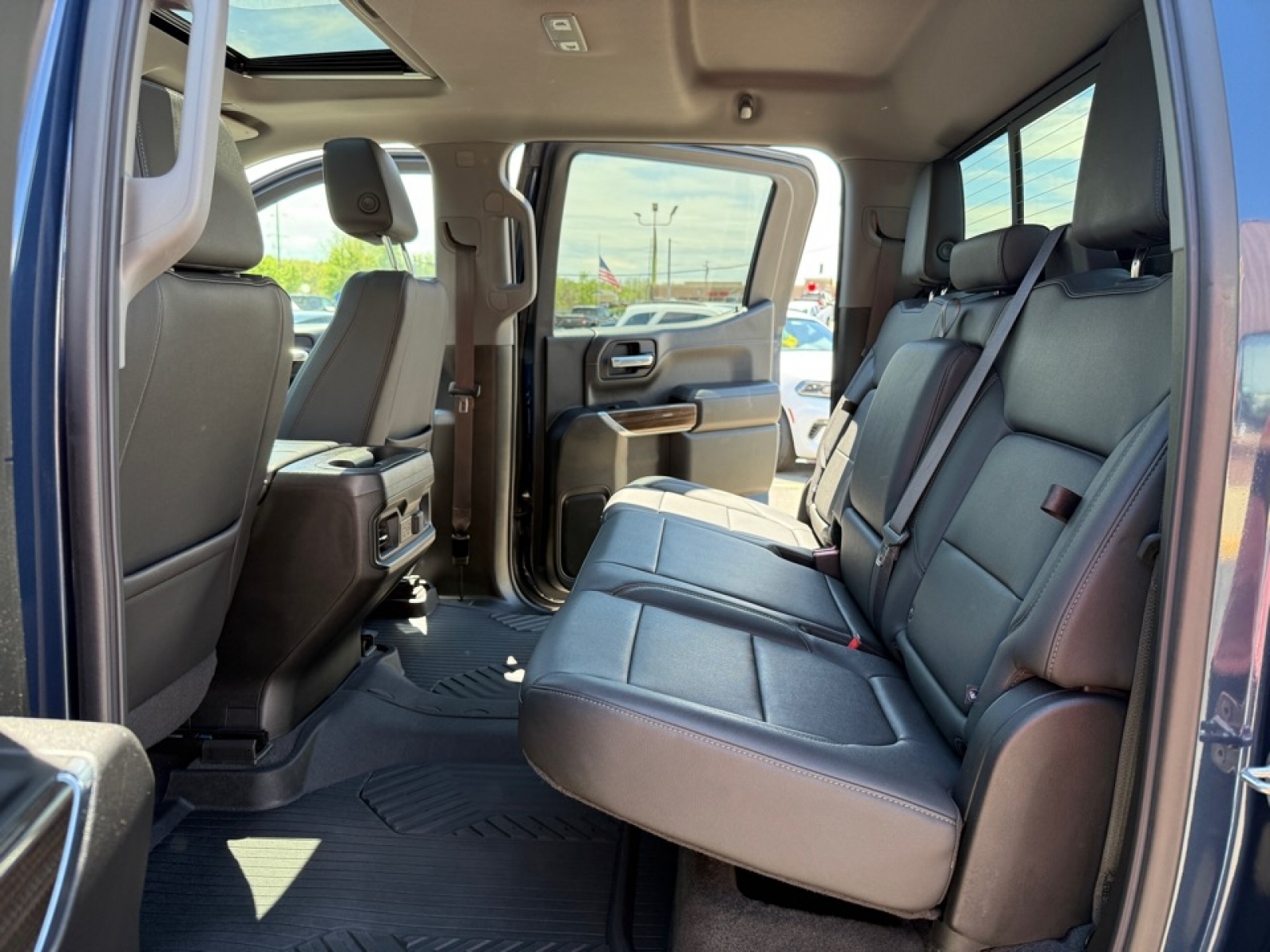 2022 Chevrolet Silverado 1500 LTD 4WD Crew Cab Short Bed LT Trail Boss, 38374, Photo