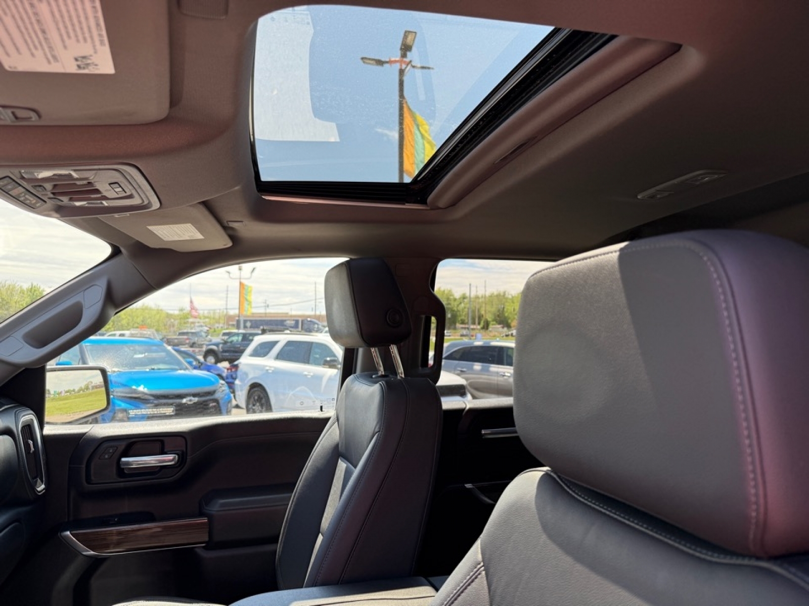 2022 Chevrolet Silverado 1500 LTD 4WD Crew Cab Short Bed LT Trail Boss, 38374, Photo