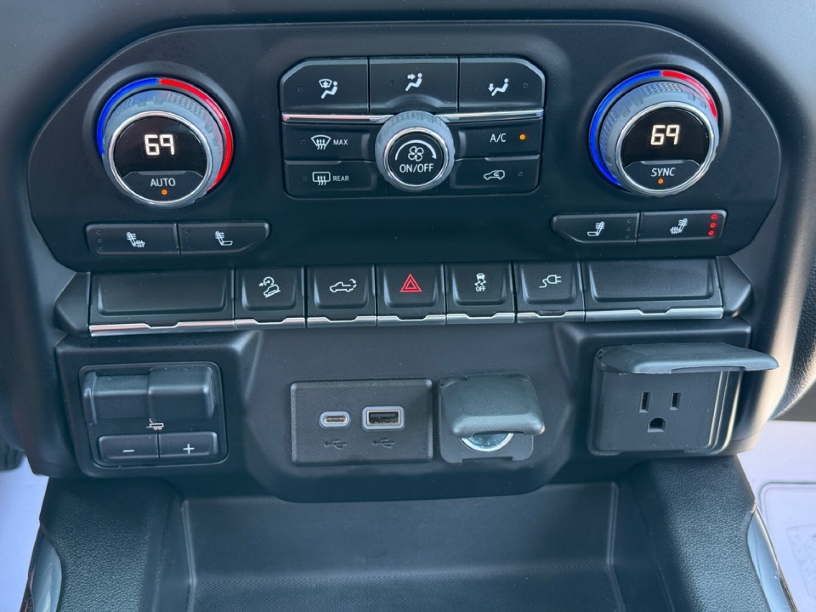 2022 Chevrolet Silverado 1500 LTD 4WD Crew Cab Short Bed LT Trail Boss, 38374, Photo