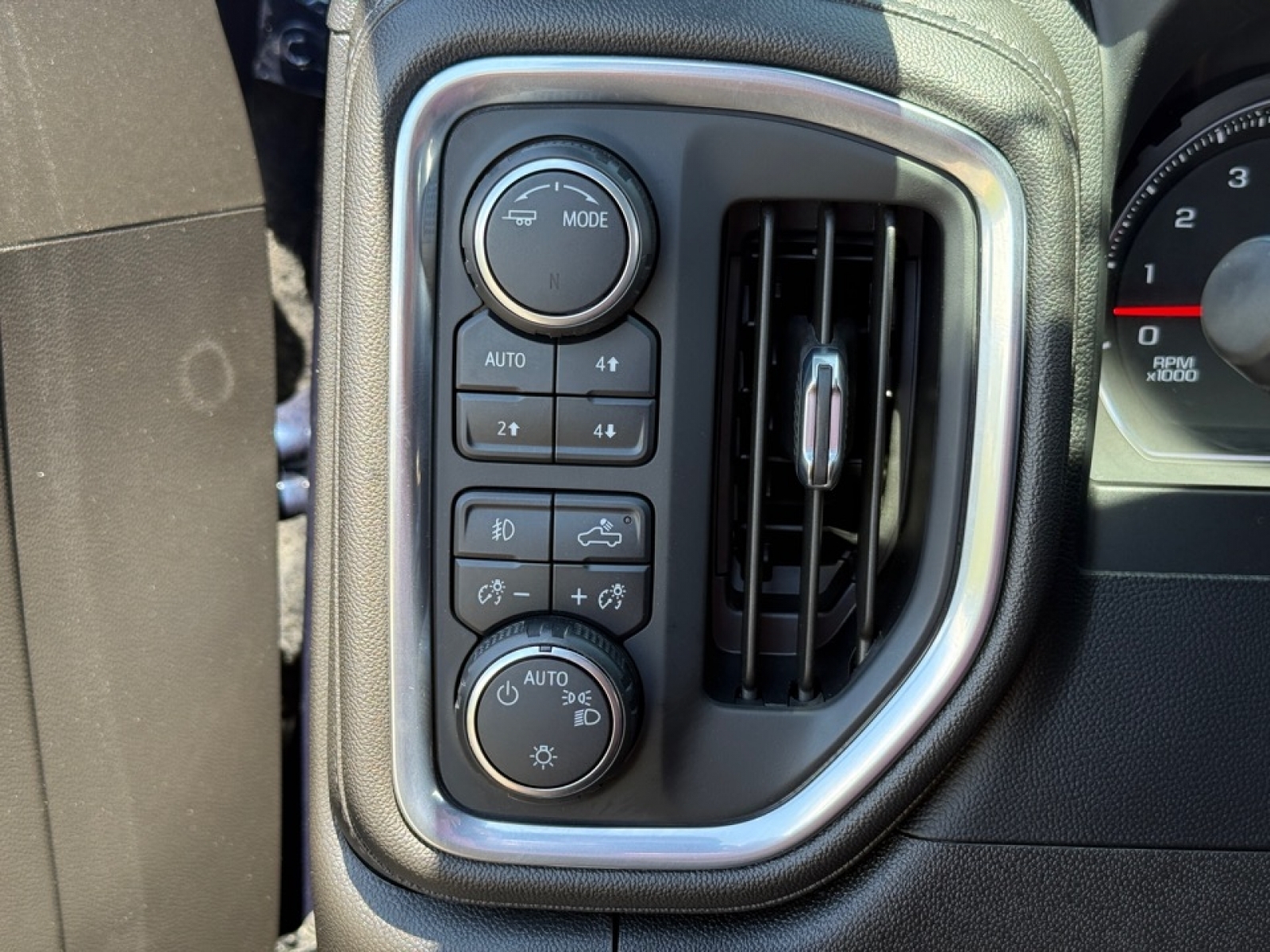 2022 Chevrolet Silverado 1500 LTD 4WD Crew Cab Short Bed LT Trail Boss, 38374, Photo