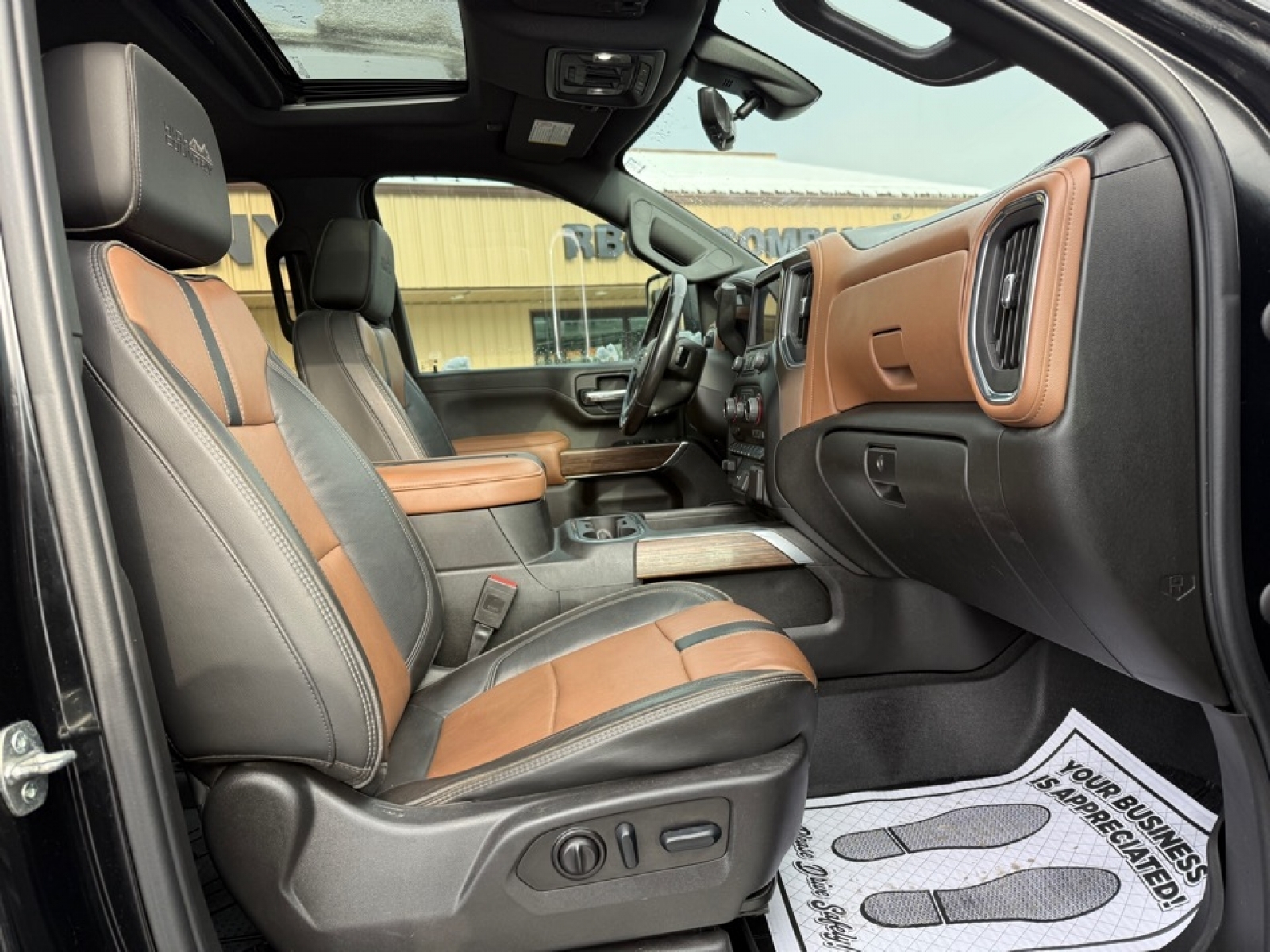 2022 Chevrolet Silverado 2500HD 4WD Crew Cab Standard Bed High Country, 39199, Photo