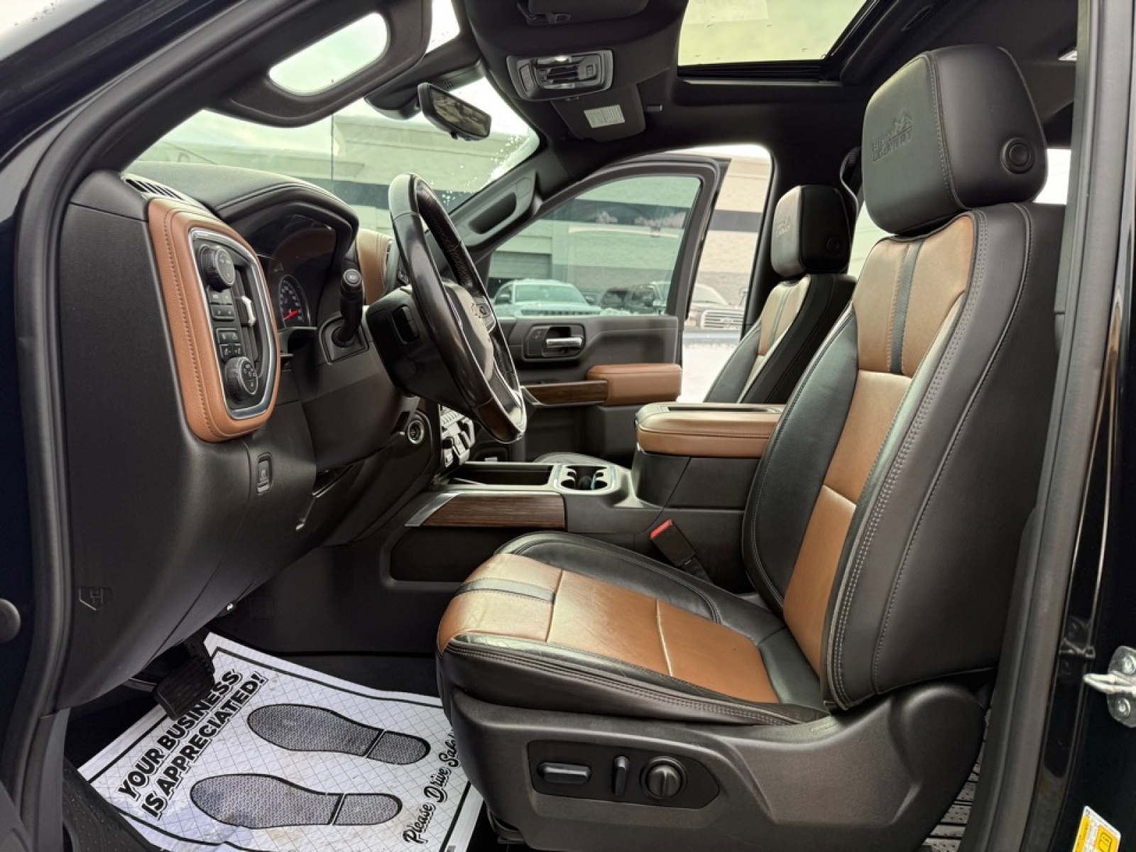 2022 Chevrolet Silverado 2500HD 4WD Crew Cab Standard Bed High Country, 39199, Photo