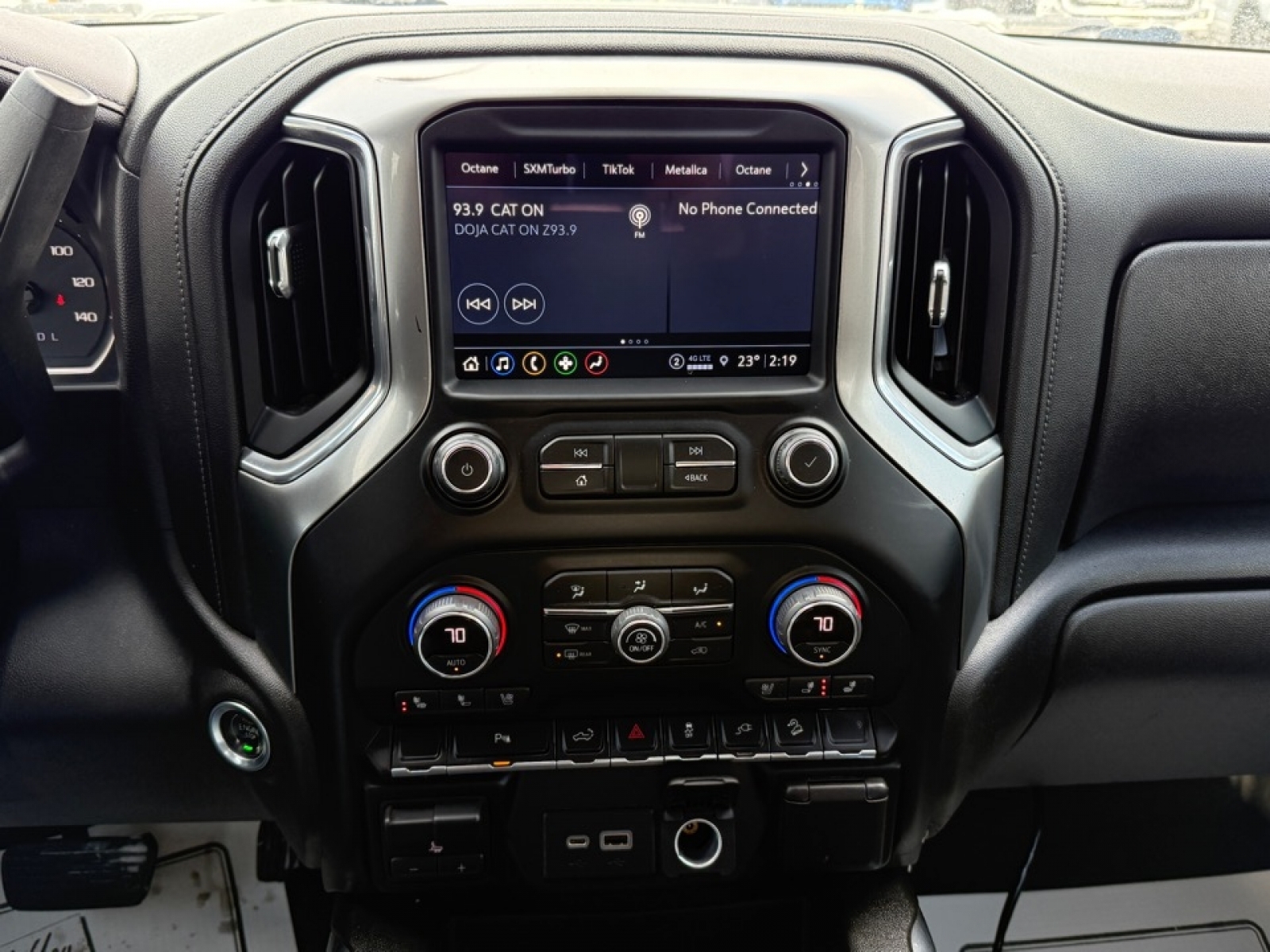 2022 Chevrolet Silverado 2500HD 4WD Crew Cab Standard Bed LTZ, 39293A, Photo