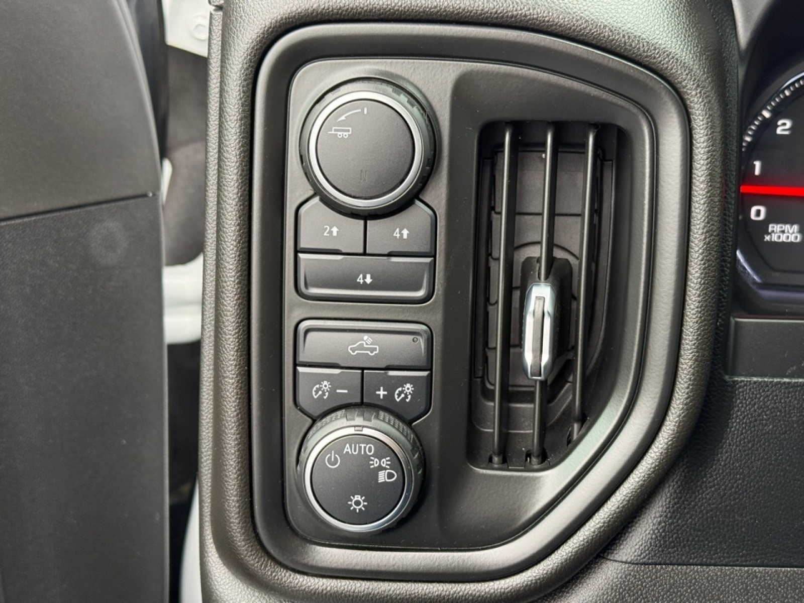 2022 Chevrolet Silverado 2500HD 4WD Crew Cab Long Bed WT, 39333, Photo