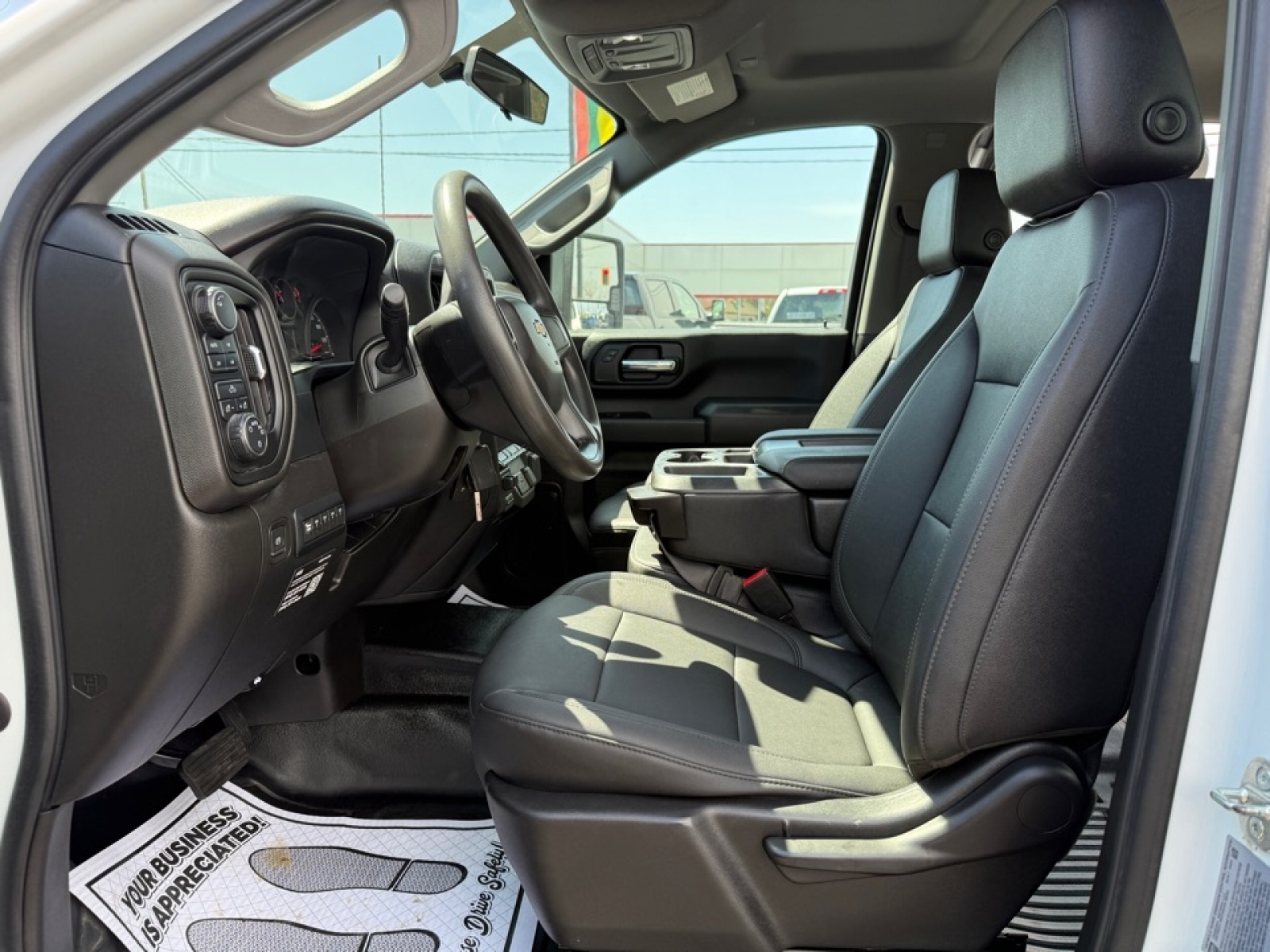 2022 Chevrolet Silverado 3500HD Chassis Work Truck, 39727, Photo