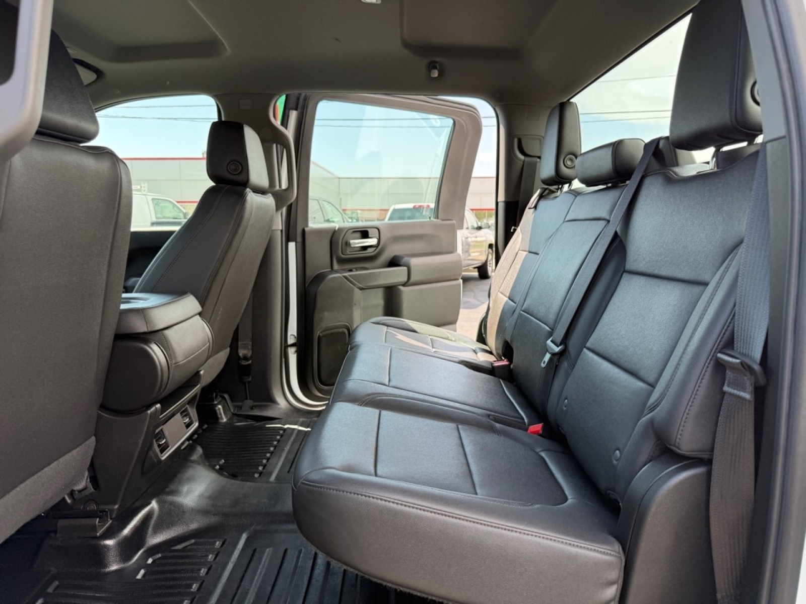 2022 Chevrolet Silverado 3500HD Chassis Work Truck, 39727, Photo