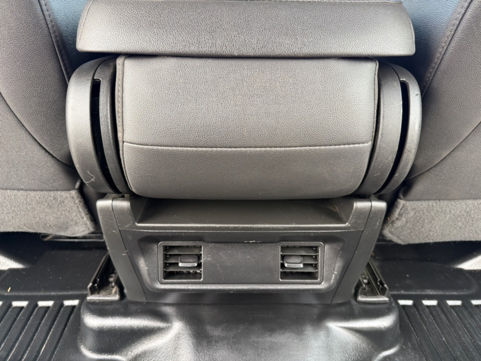 2022 Chevrolet Silverado 3500HD Chassis Work Truck, 39727, Photo