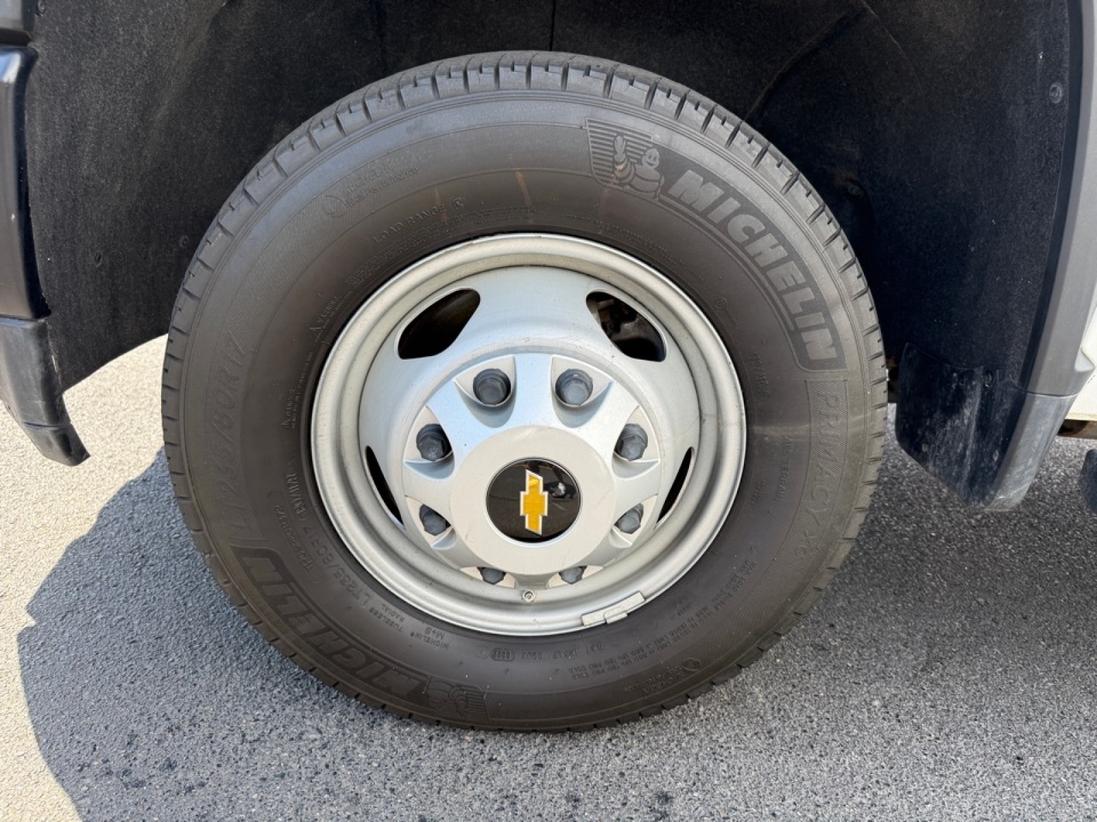 2022 Chevrolet Silverado 3500HD Chassis Work Truck, 39727, Photo