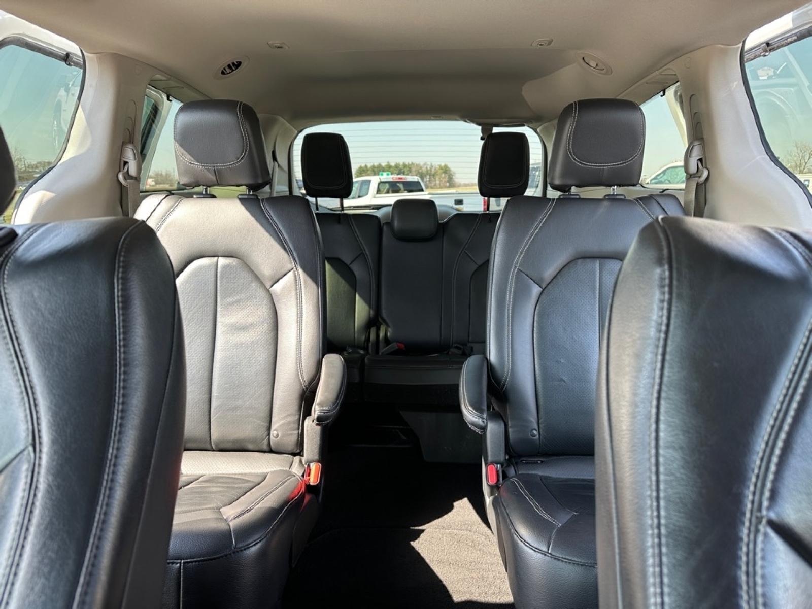 2022 Chrysler Pacifica Touring L, 36590, Photo