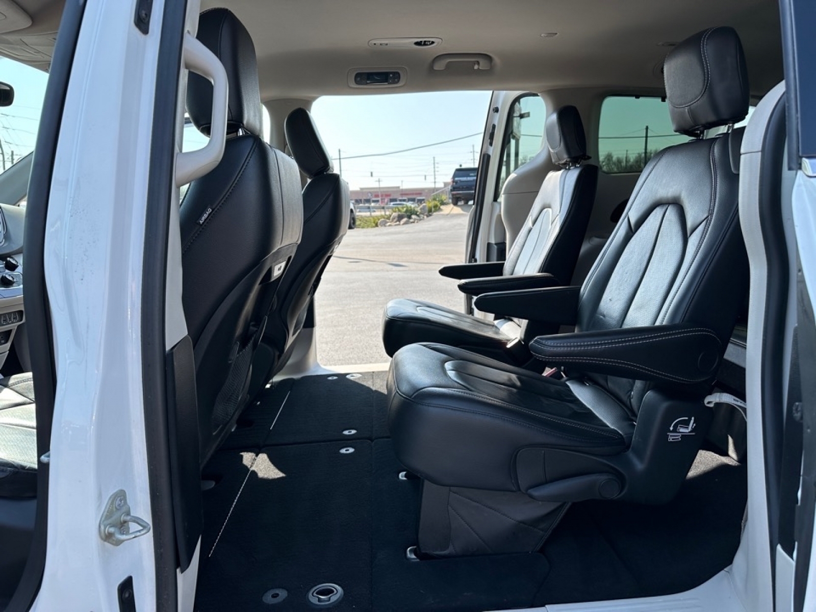 2022 Chrysler Pacifica Touring L, 36590, Photo