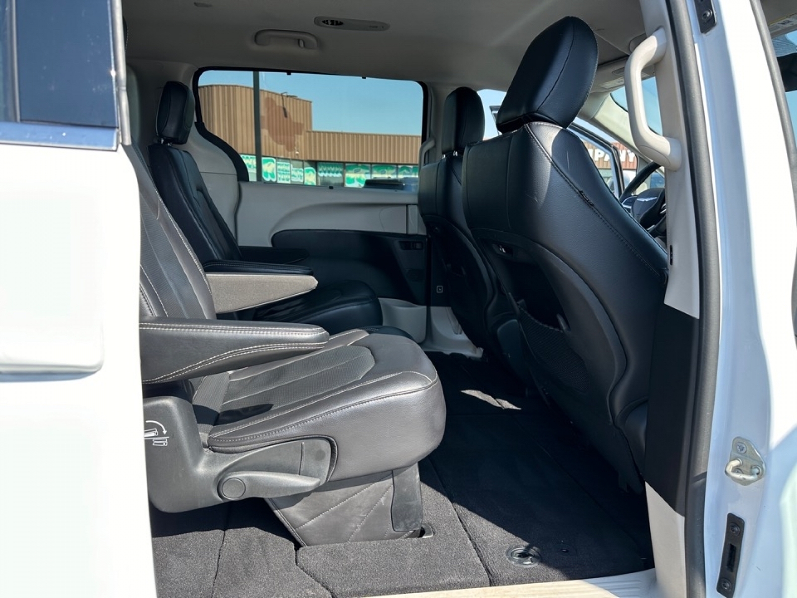 2022 Chrysler Pacifica Touring L, 36590, Photo