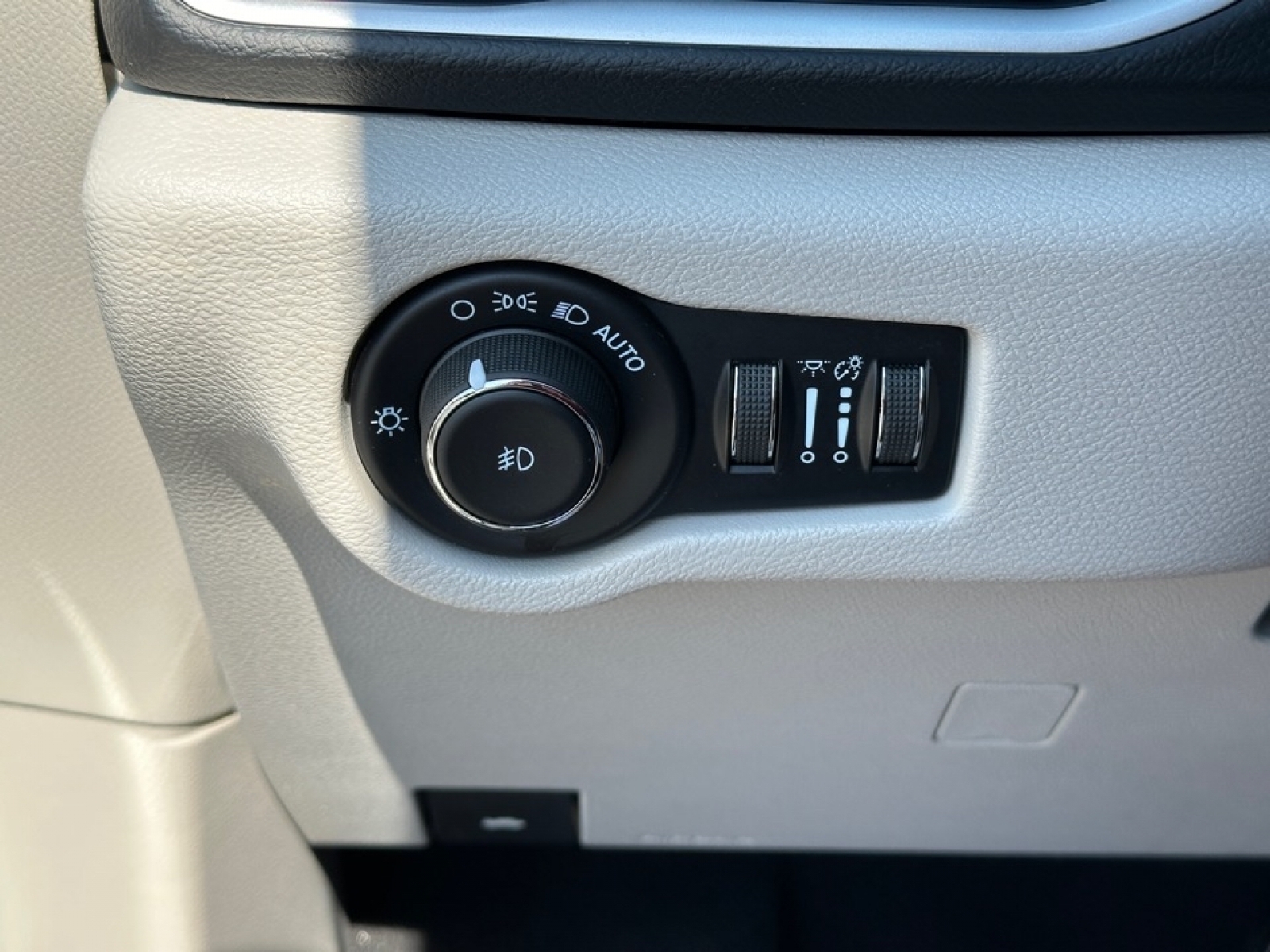 2022 Chrysler Pacifica Touring L, 36590, Photo