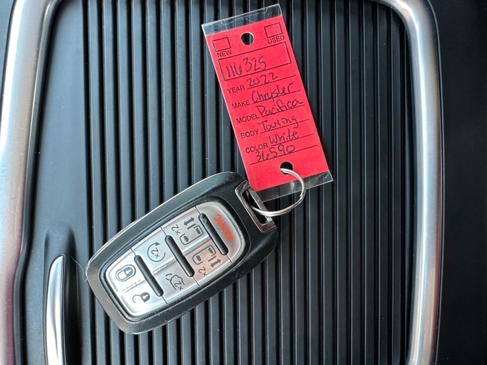 2022 Chrysler Pacifica Touring L, 36590, Photo