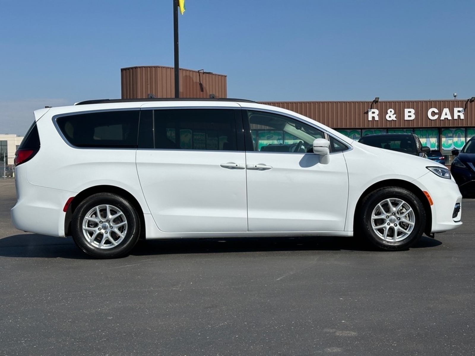 2022 Chrysler Pacifica Touring L, 36590, Photo