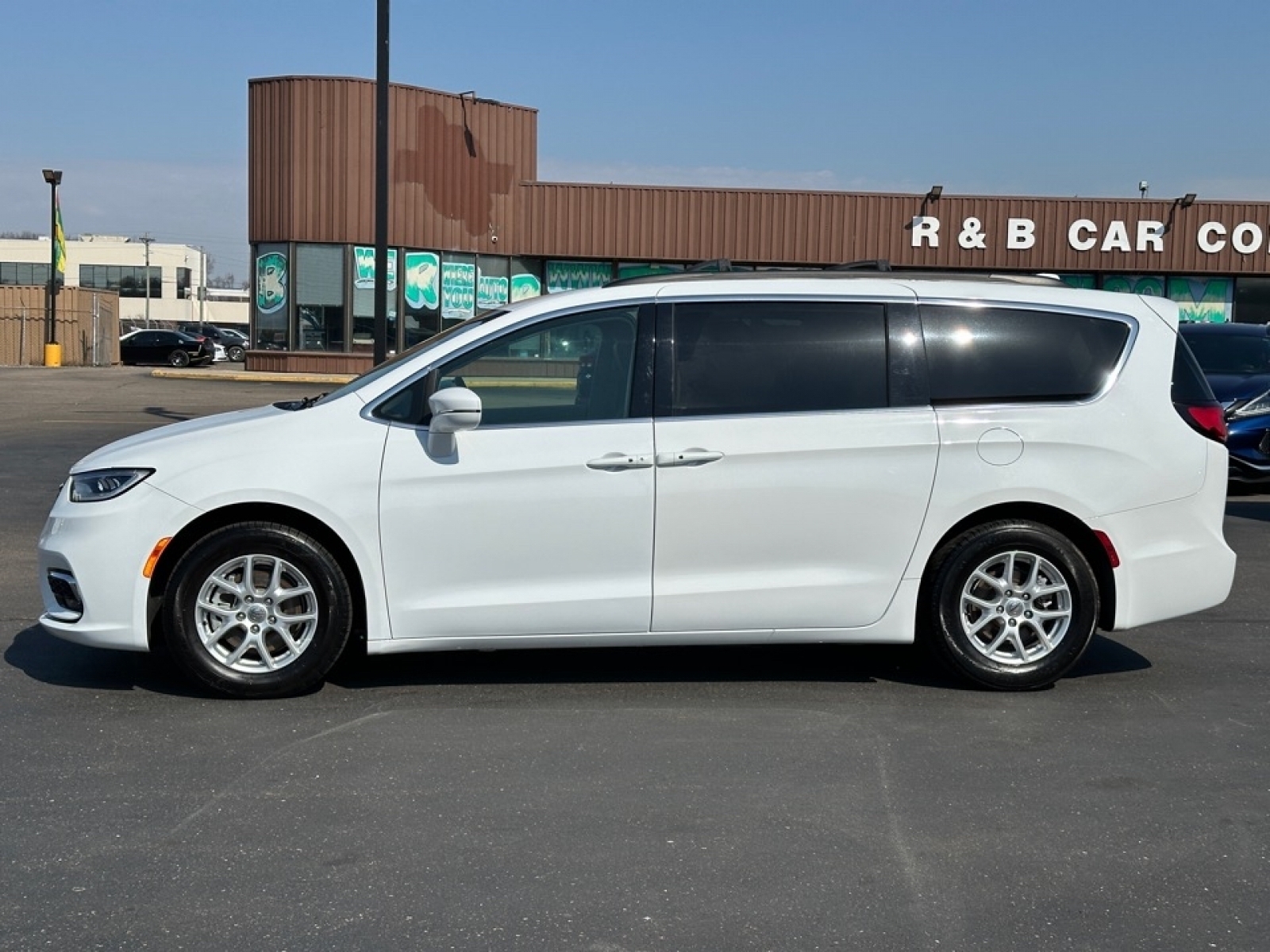 2022 Chrysler Pacifica Touring L, 36590, Photo