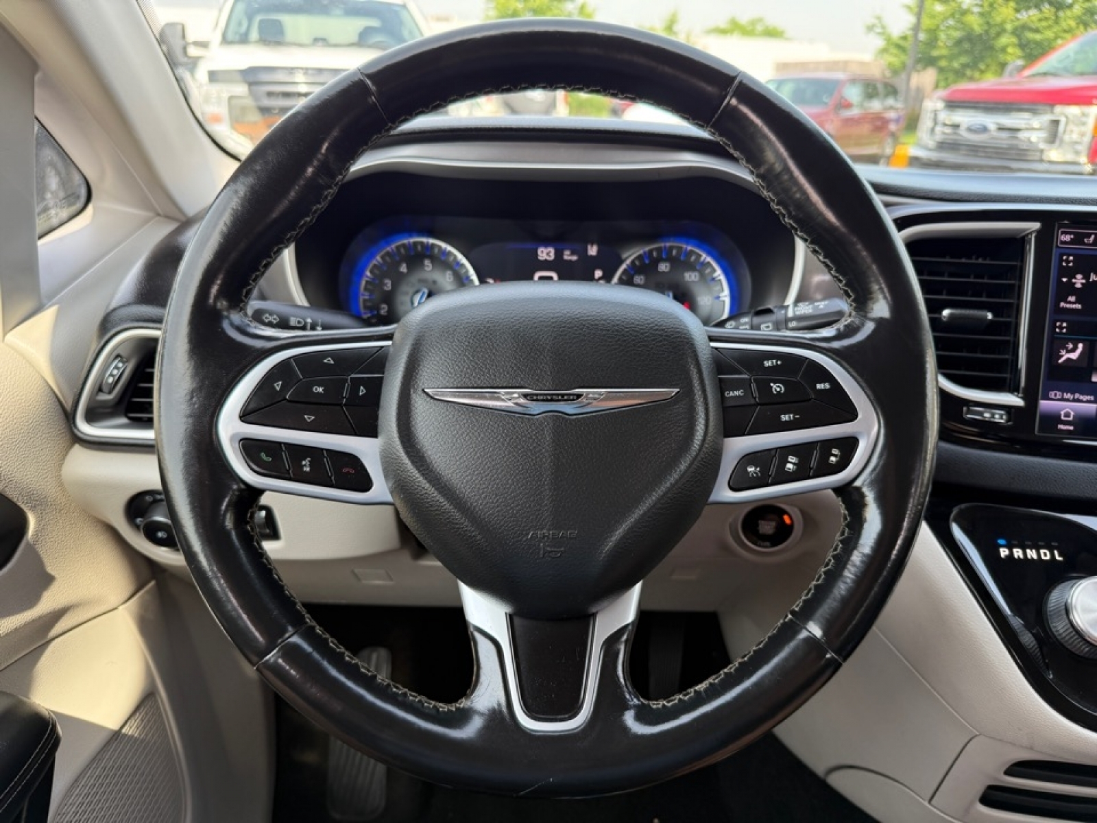 2022 Chrysler Pacifica Touring L, 39185A, Photo