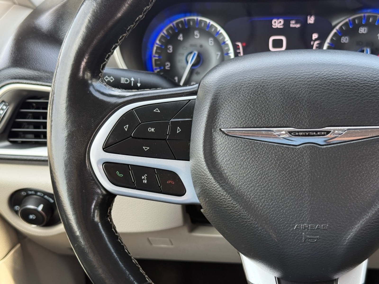 2022 Chrysler Pacifica Touring L, 39185A, Photo