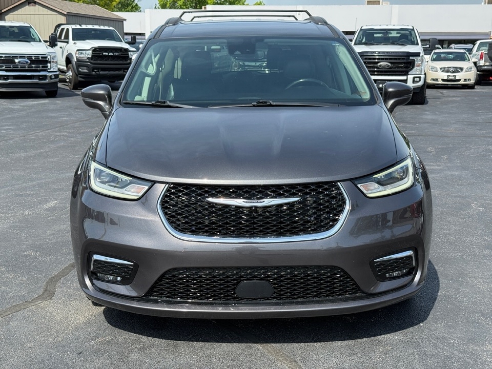 2022 Chrysler Pacifica Touring L, 39185A, Photo