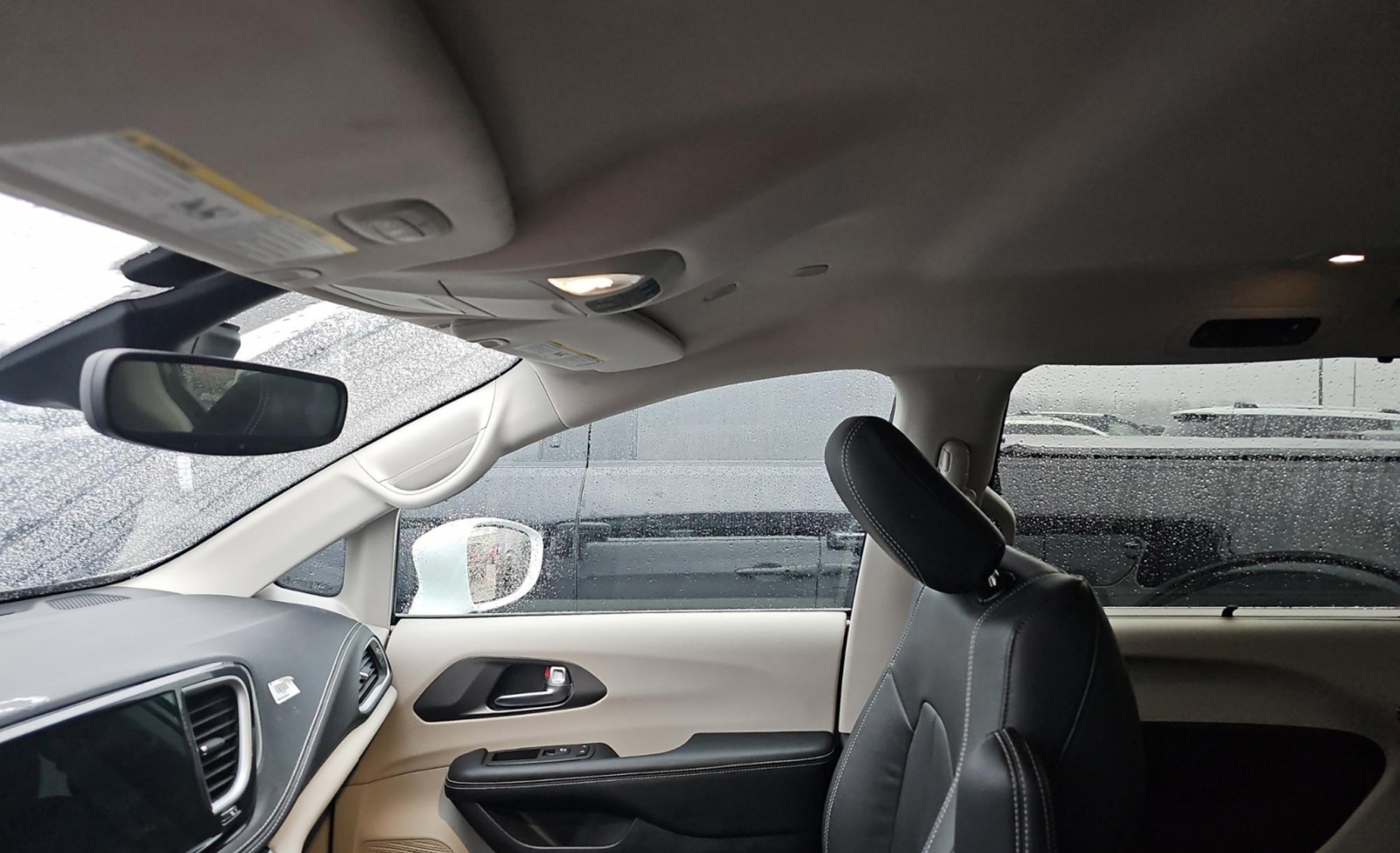 2022 Chrysler Pacifica Touring L, 39750, Photo