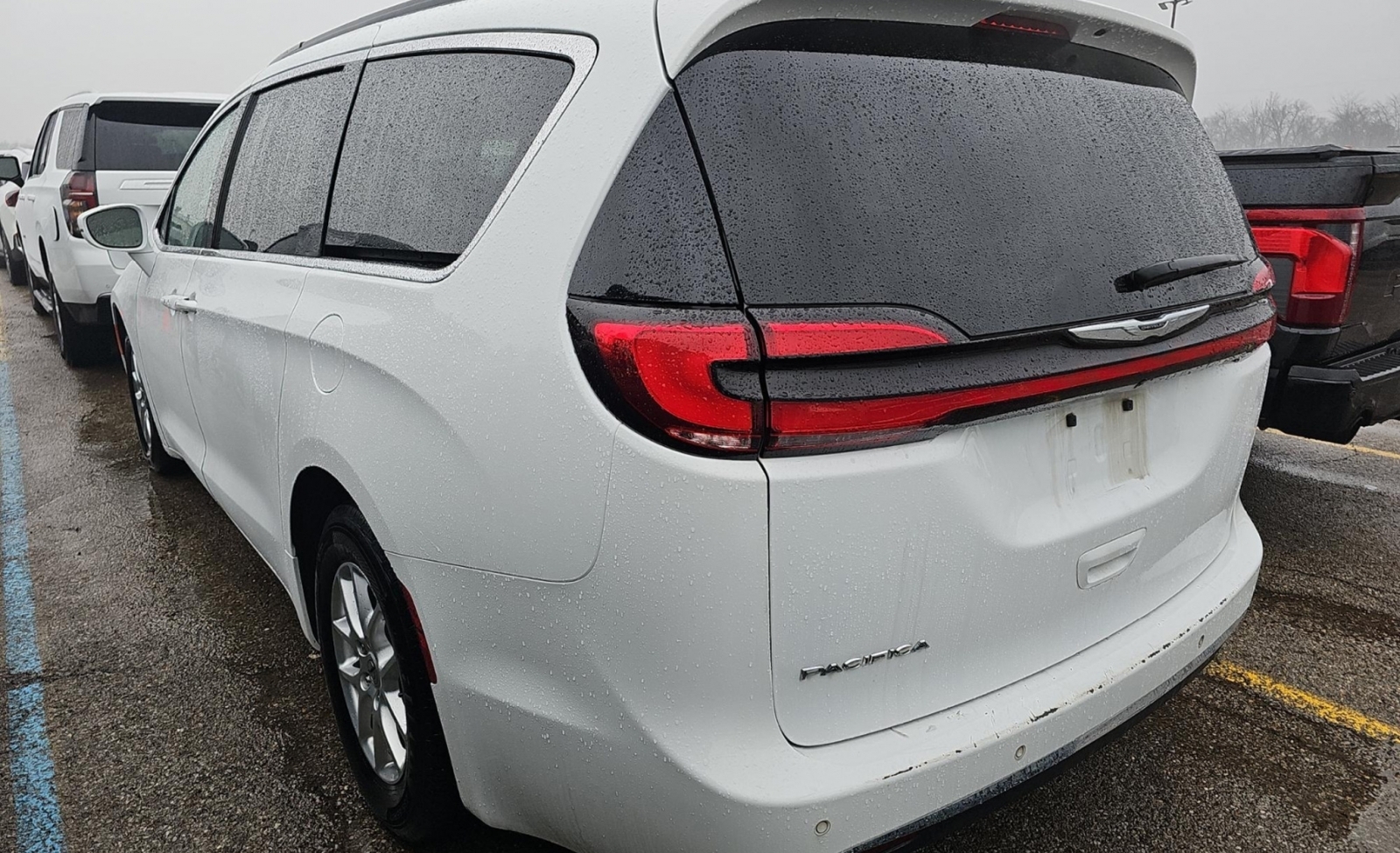 2022 Chrysler Pacifica Touring L, 39750, Photo