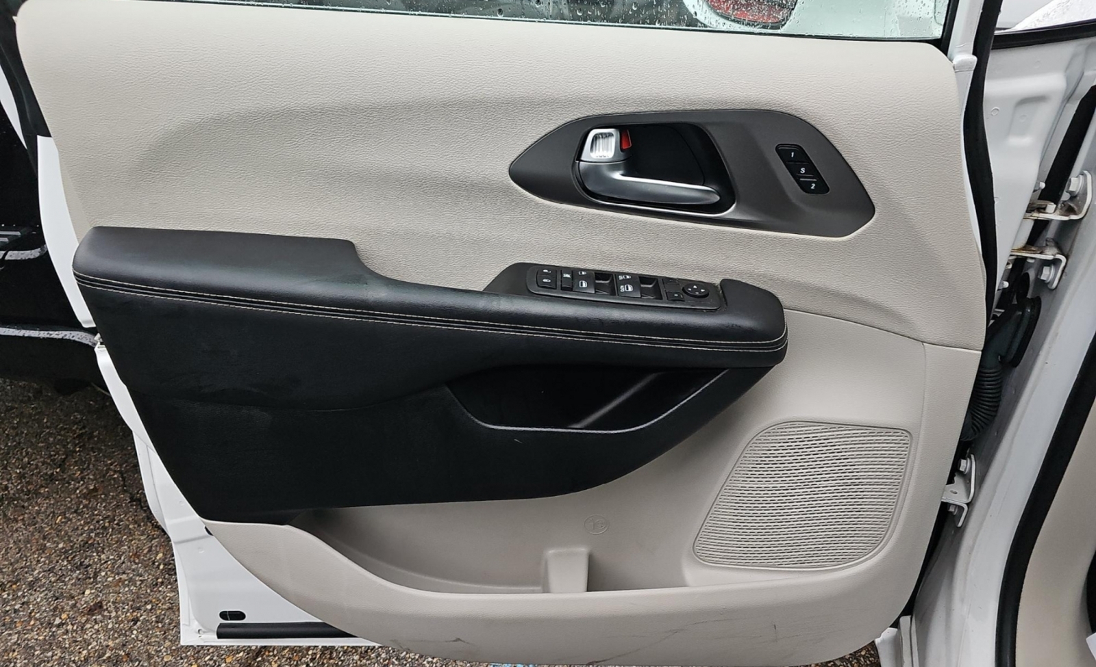 2022 Chrysler Pacifica Touring L, 39750, Photo