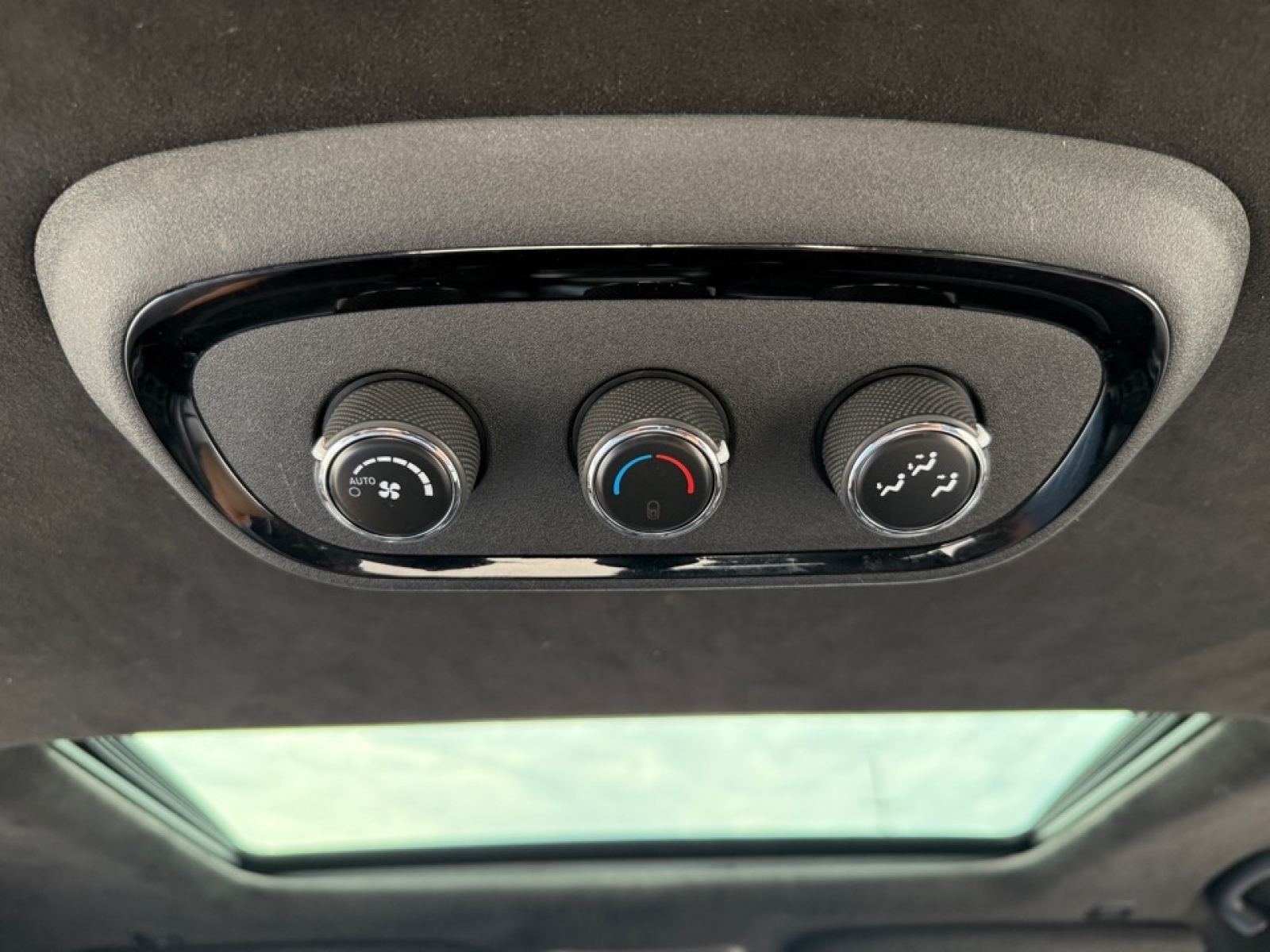 2022 Dodge Durango R/T Plus AWD, 38517, Photo