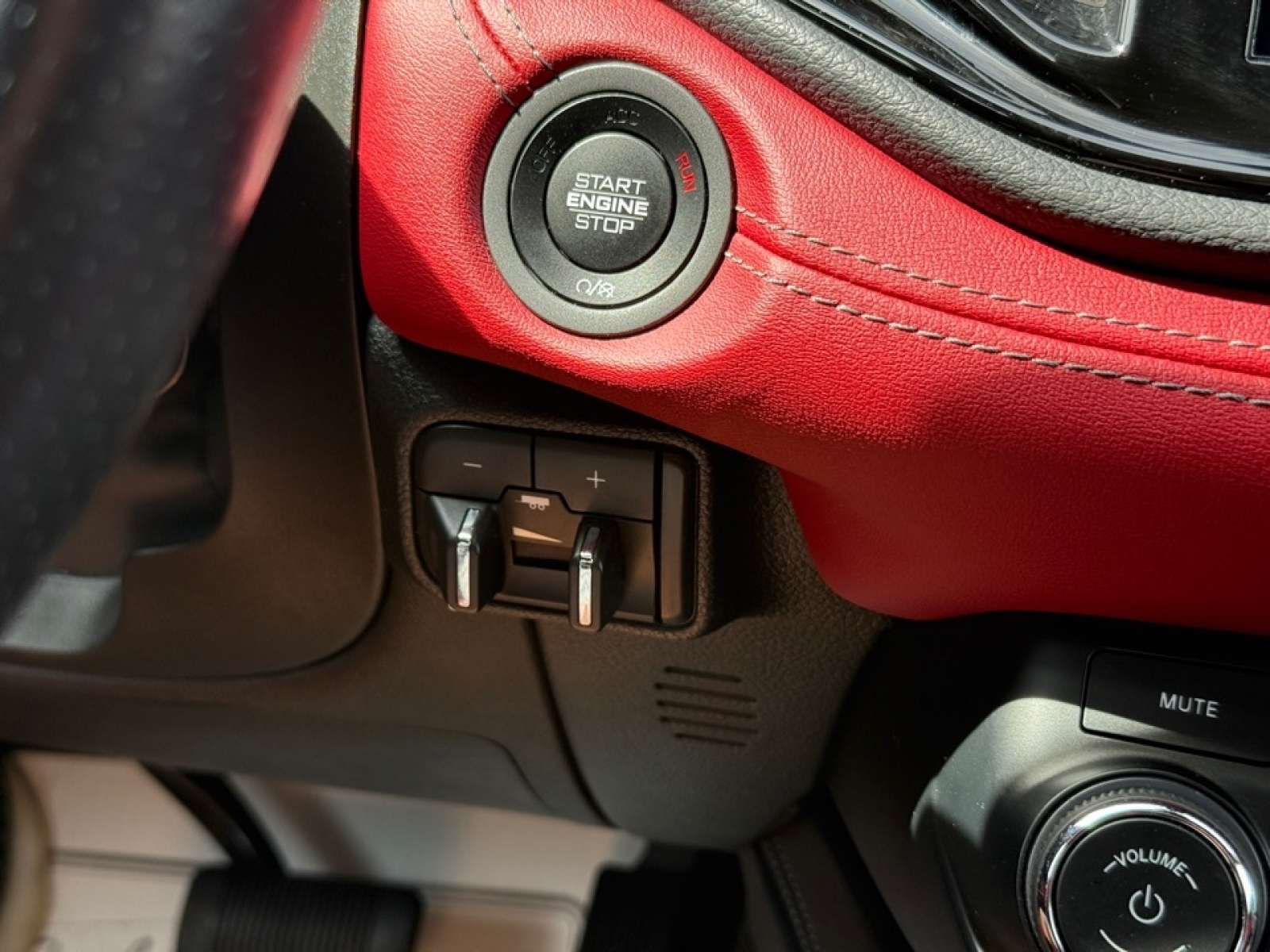 2022 Dodge Durango R/T, 39627, Photo