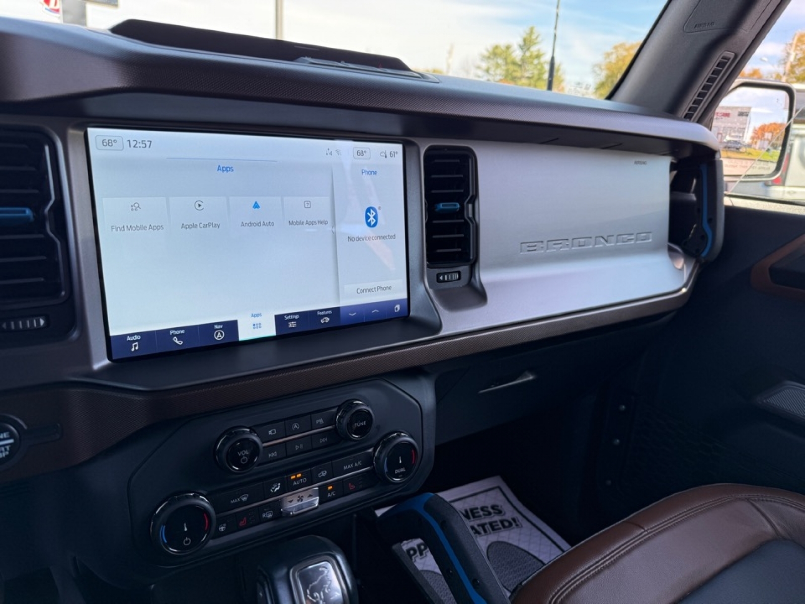 2022 Ford Bronco Outer Banks, 39144, Photo