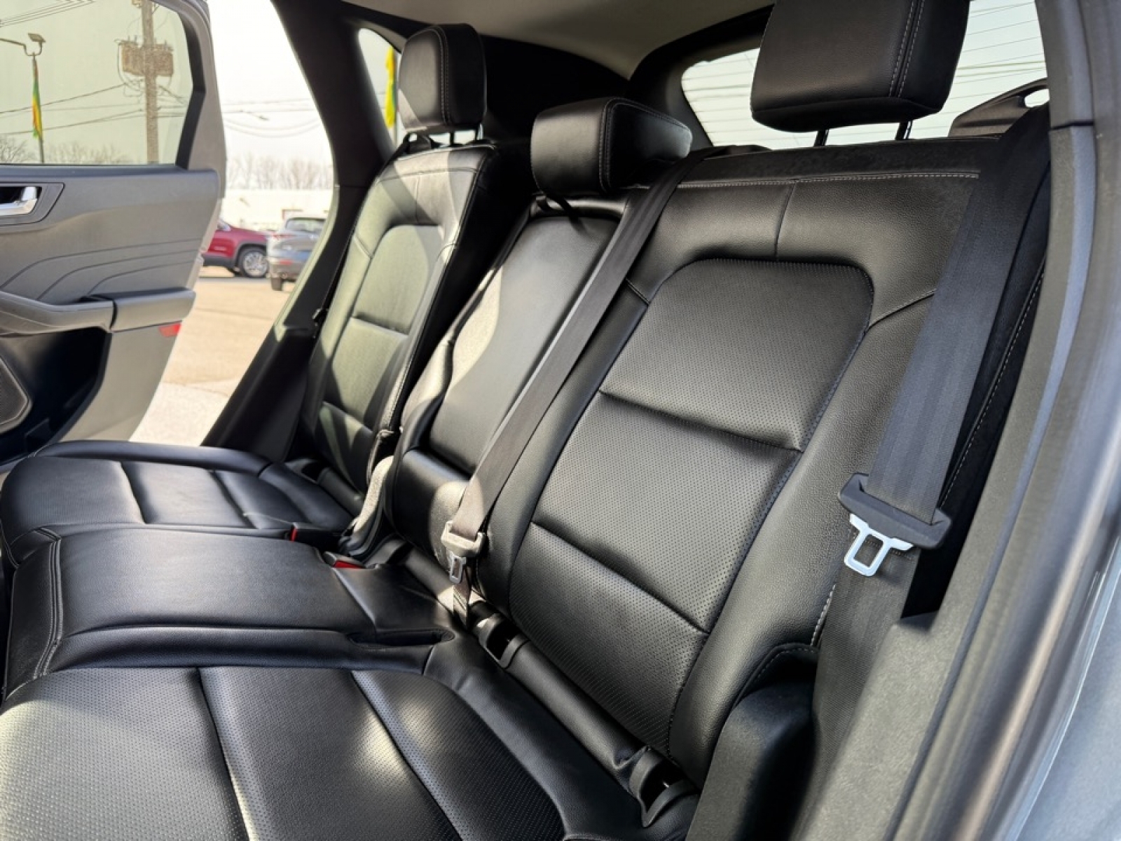 2022 Ford Escape Titanium, 38015, Photo