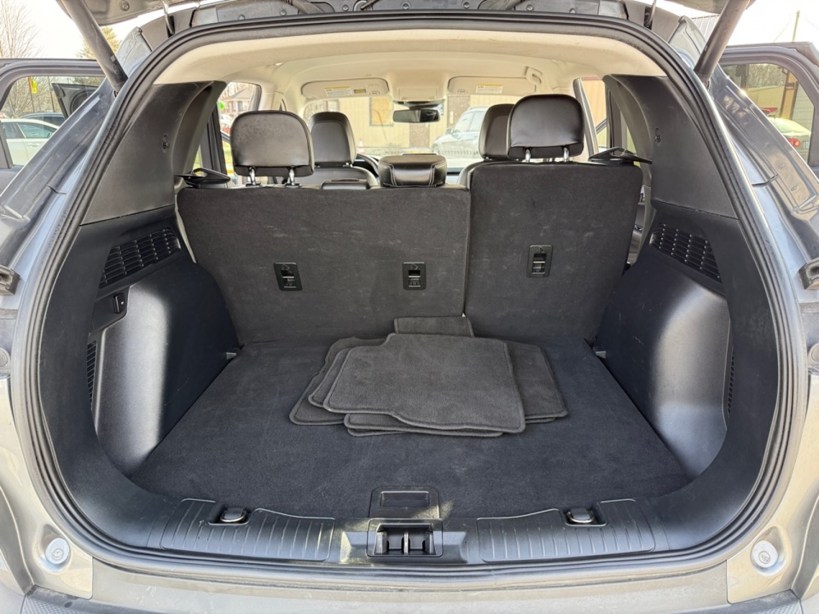 2022 Ford Escape Titanium, 38015, Photo