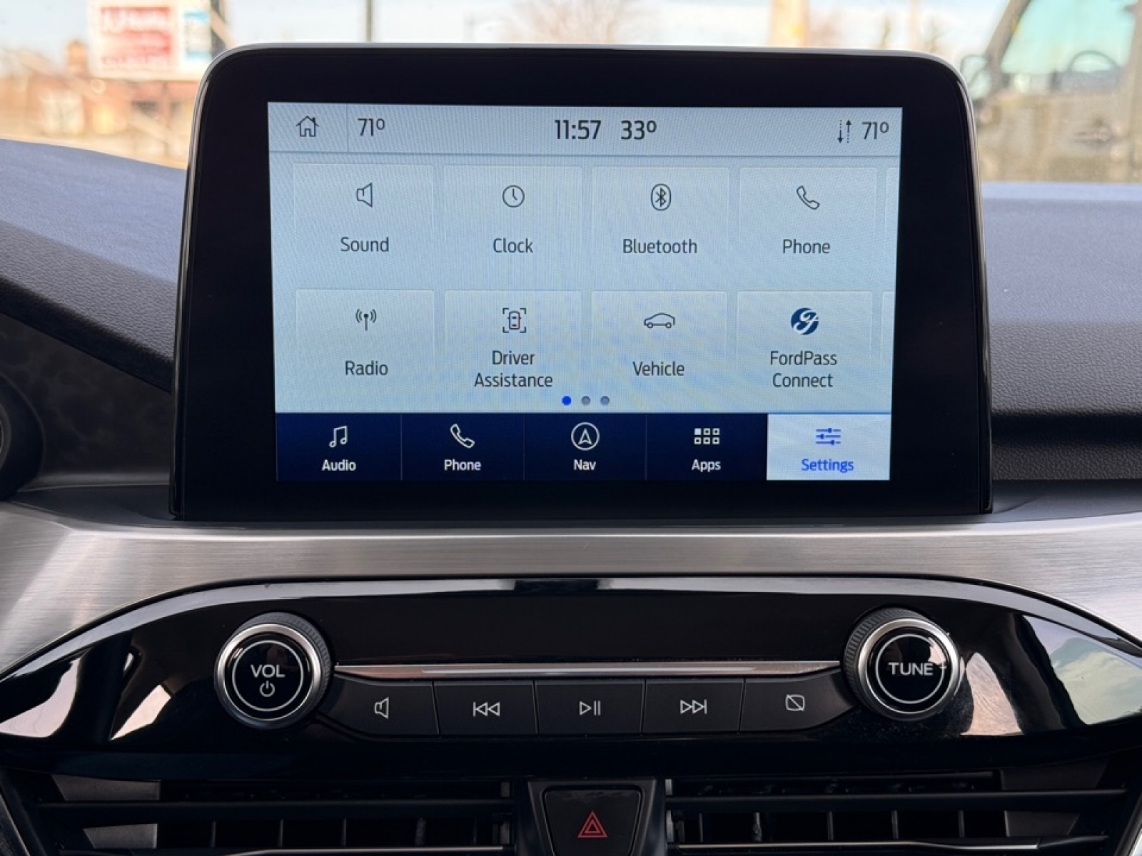 2022 Ford Escape Titanium, 38015, Photo