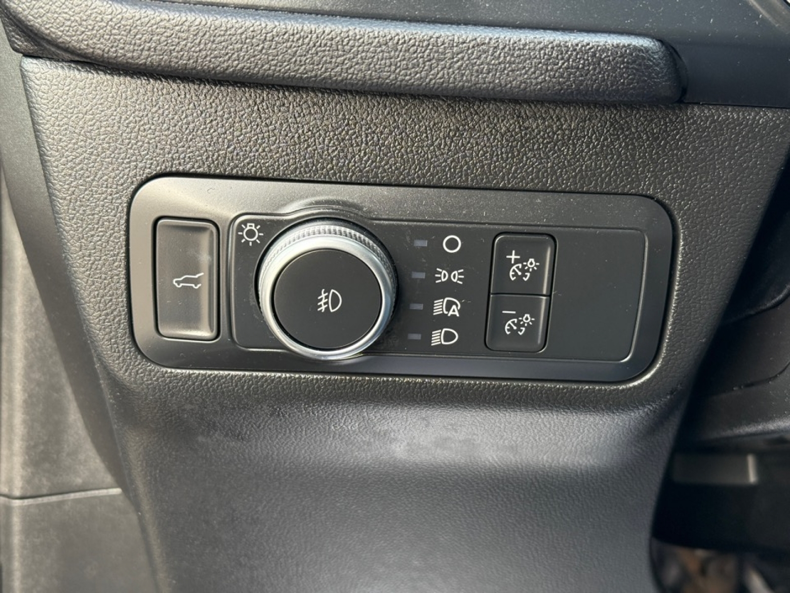 2022 Ford Escape Titanium, 38015, Photo