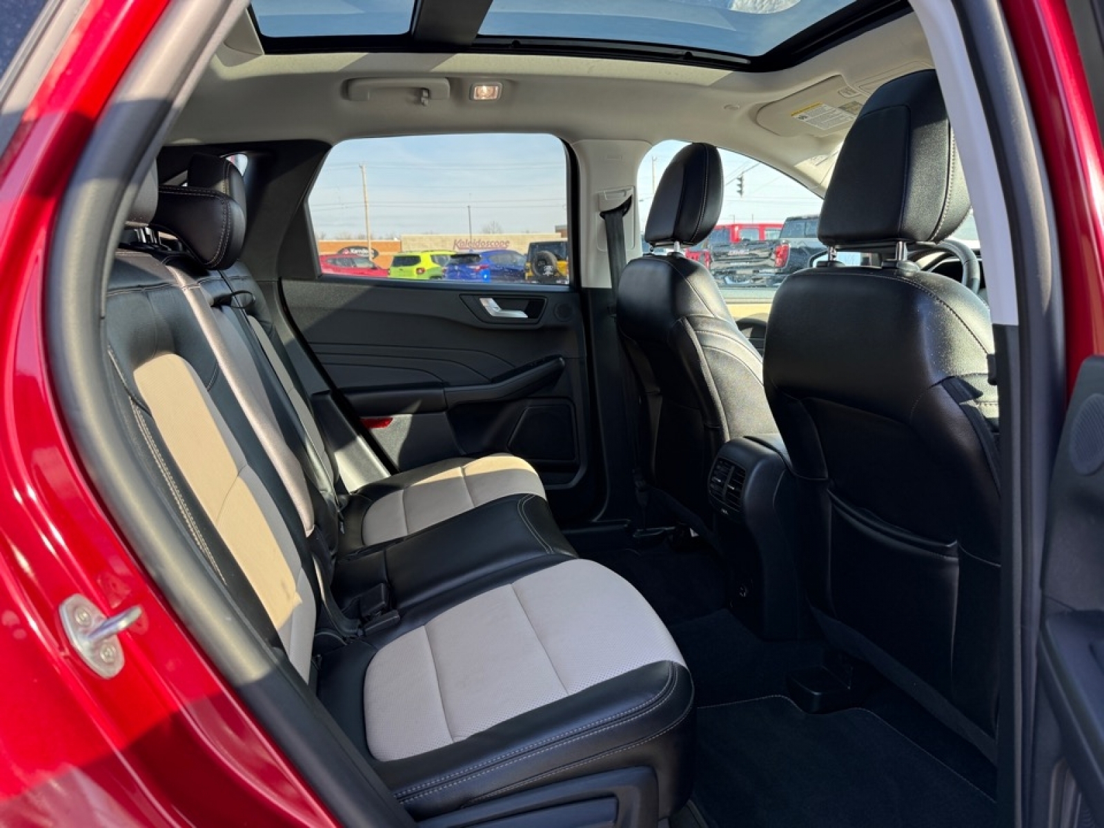 2022 Ford Escape Titanium Hybrid, 39229, Photo
