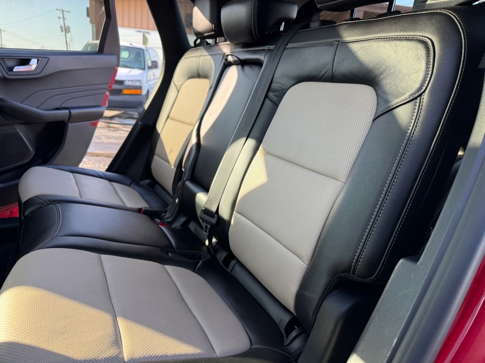 2022 Ford Escape Titanium Hybrid, 39229, Photo