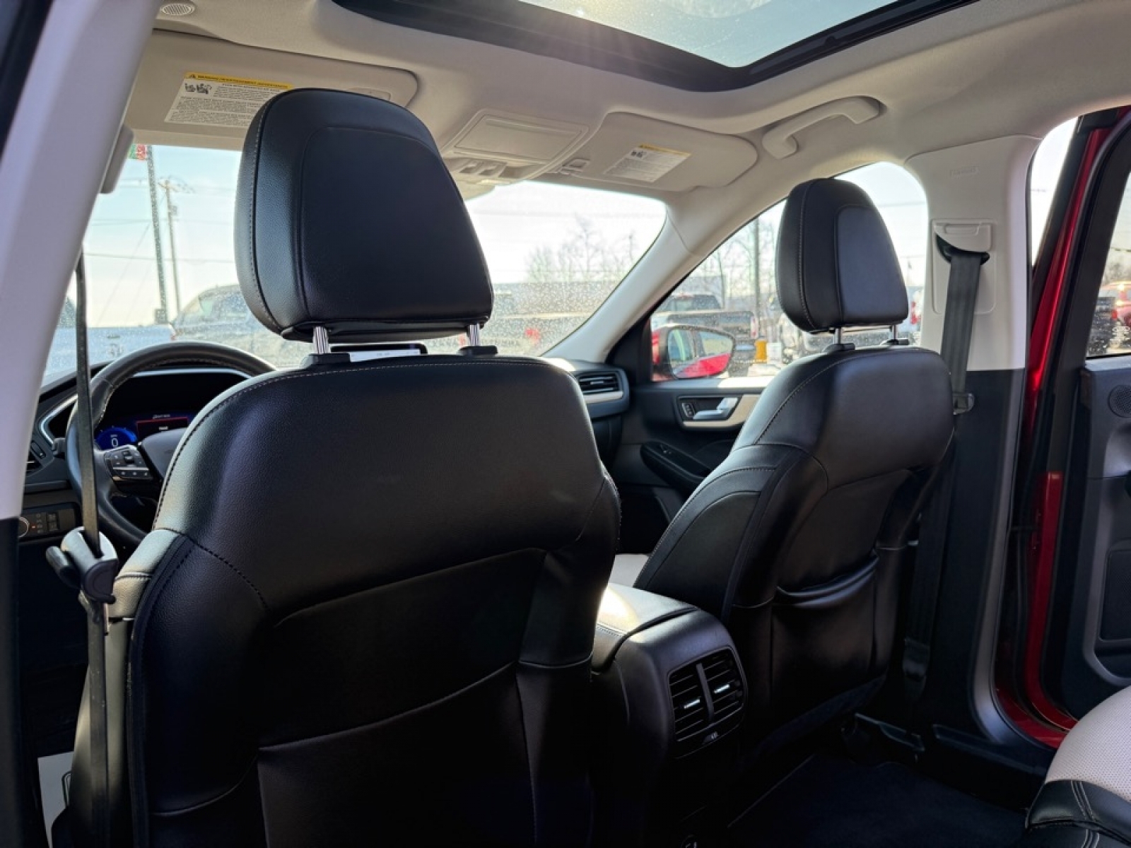 2022 Ford Escape Titanium Hybrid, 39229, Photo