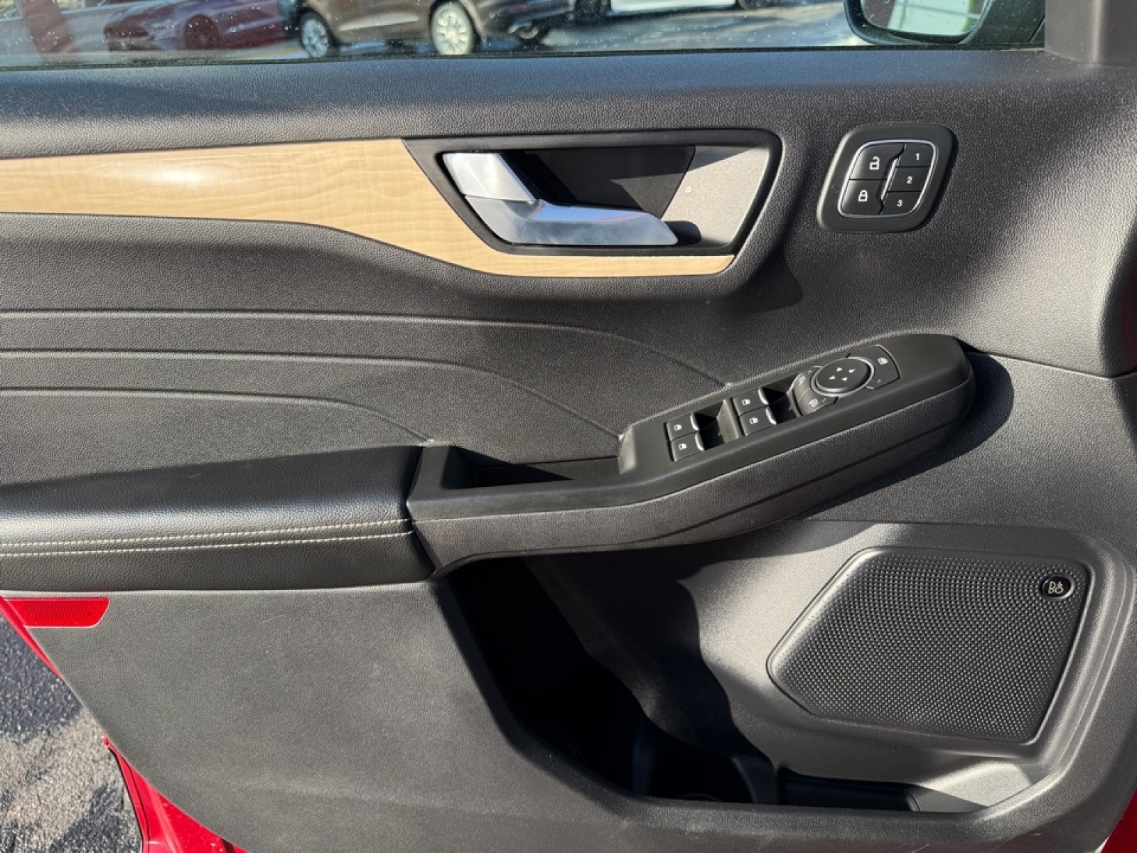 2022 Ford Escape Titanium Hybrid, 39229, Photo