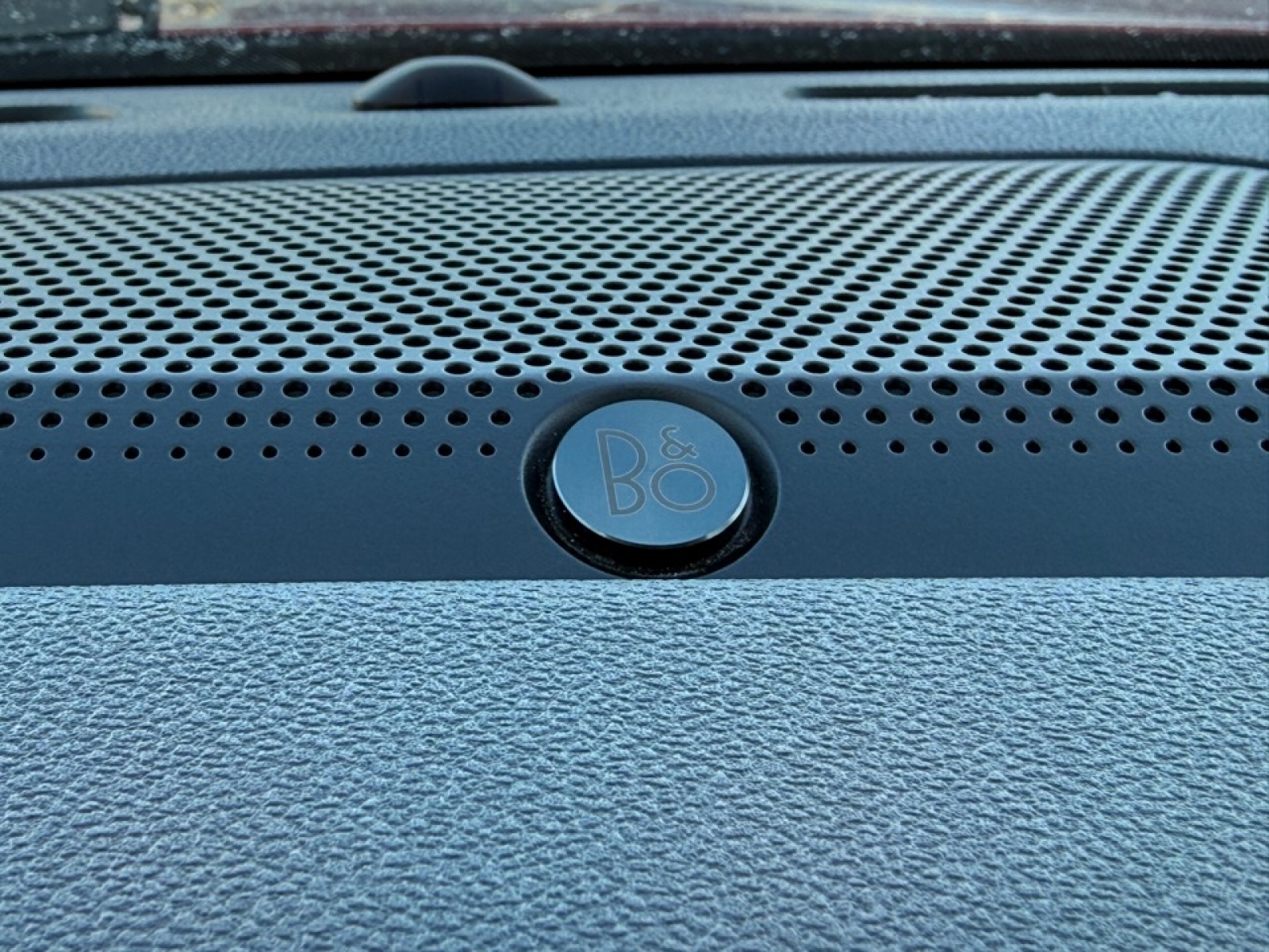 2022 Ford Escape Titanium Hybrid, 39229, Photo