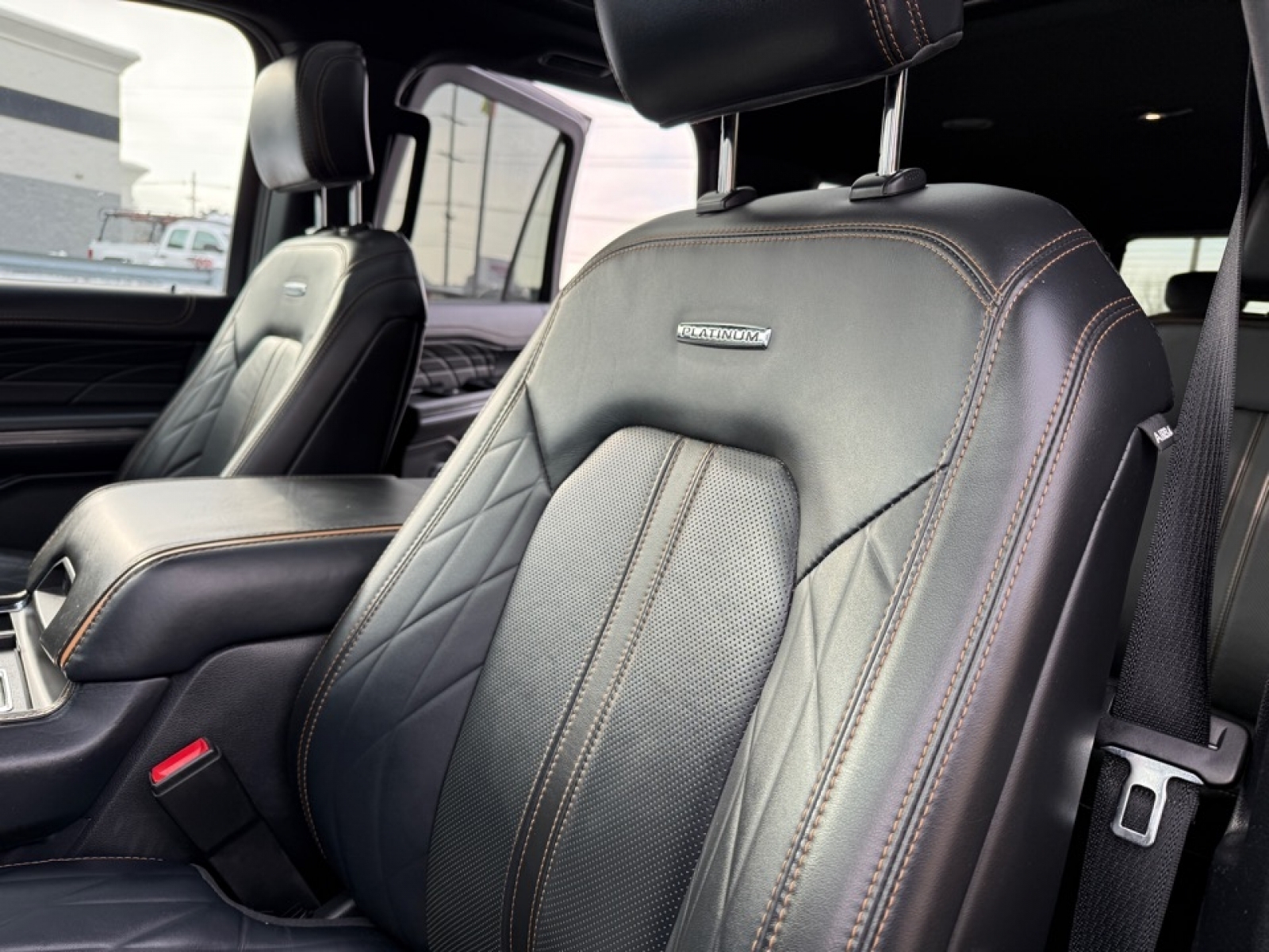 2022 Ford Expedition Platinum MAX, 39162, Photo