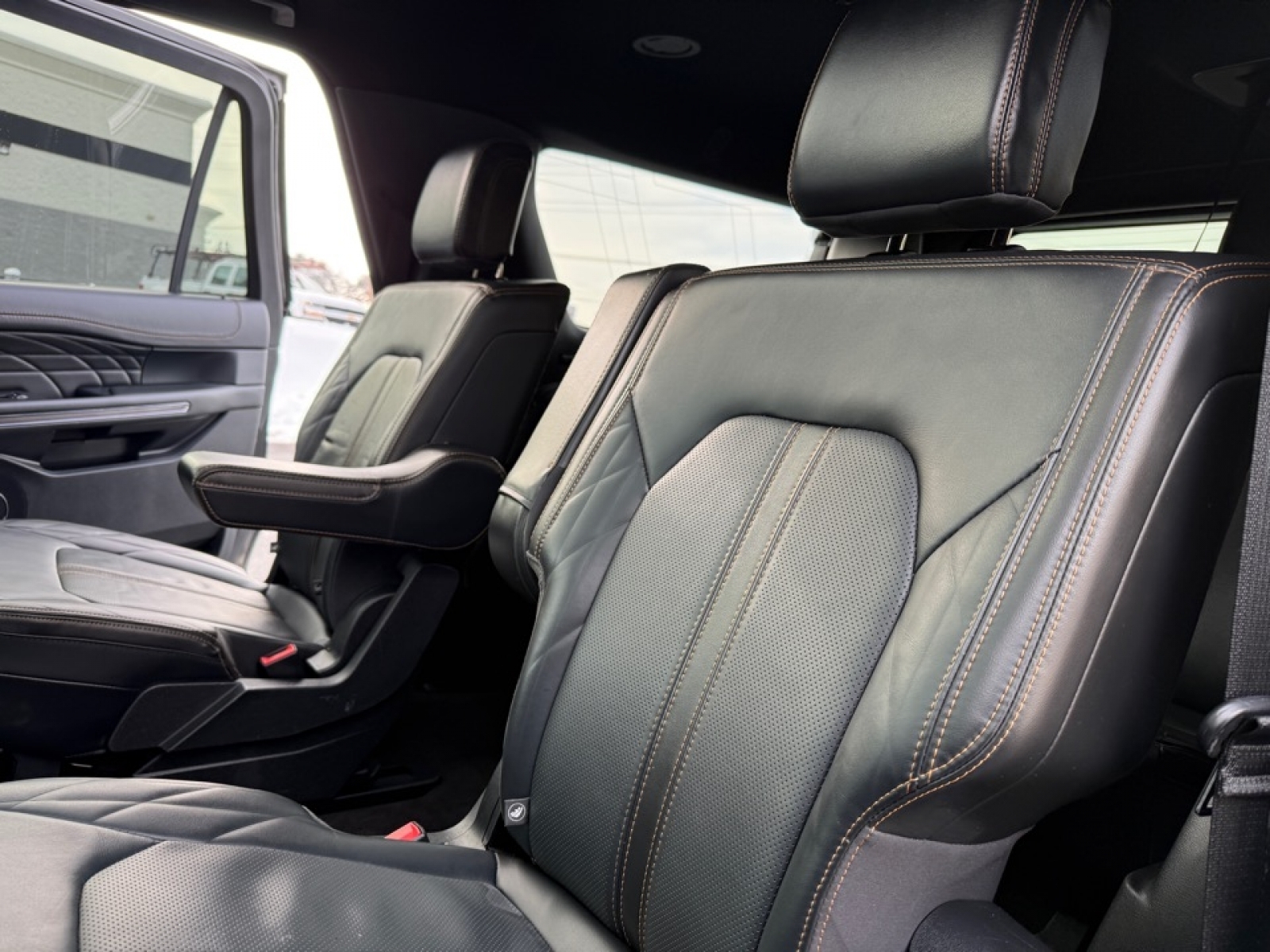 2022 Ford Expedition Platinum MAX, 39162, Photo