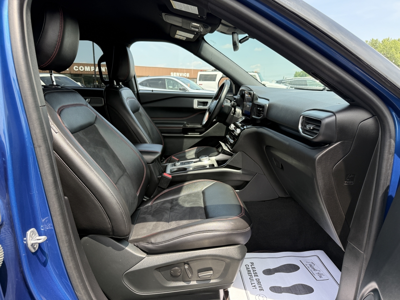 2022 Ford Explorer ST ST-Line photo 8