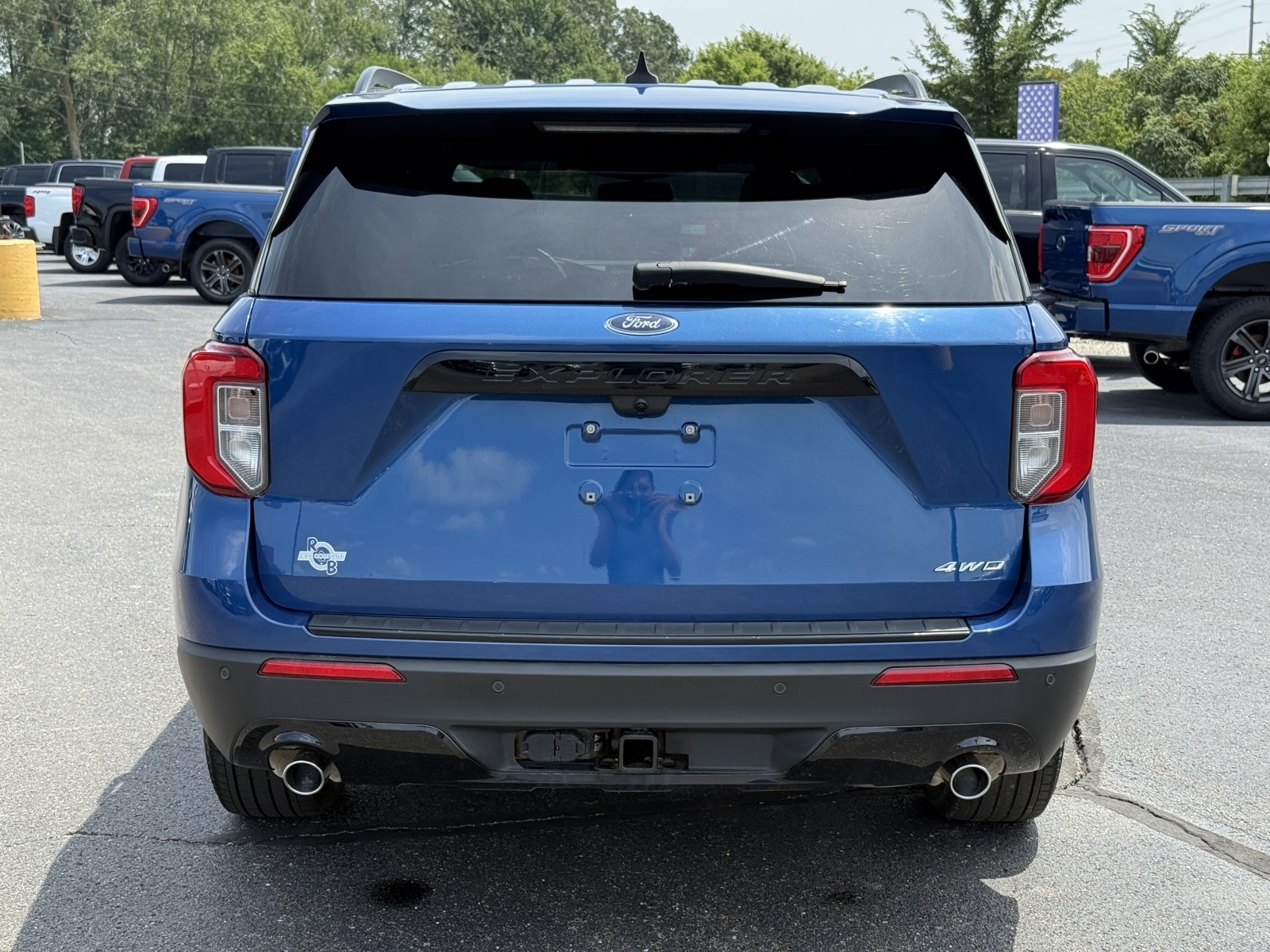 2022 Ford Explorer ST ST-Line photo 4
