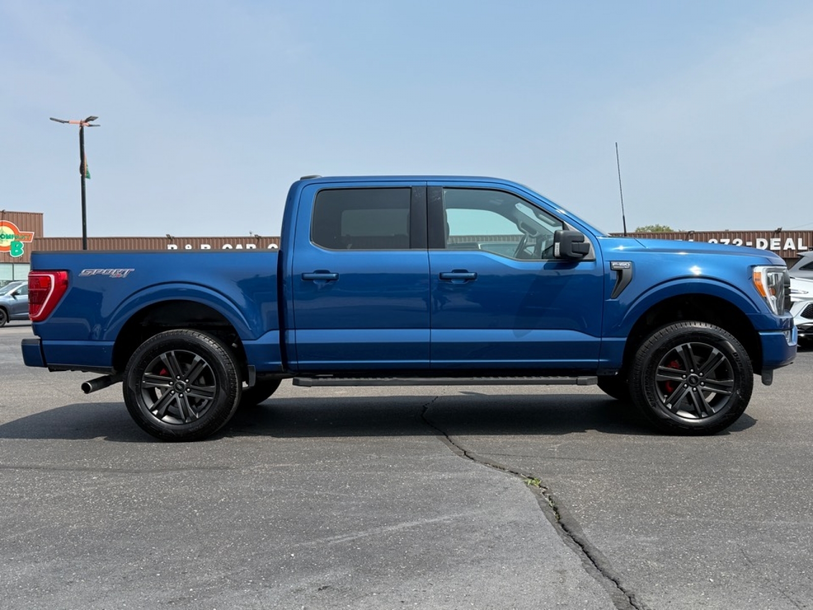 2022 Ford F-150 XLT photo 9