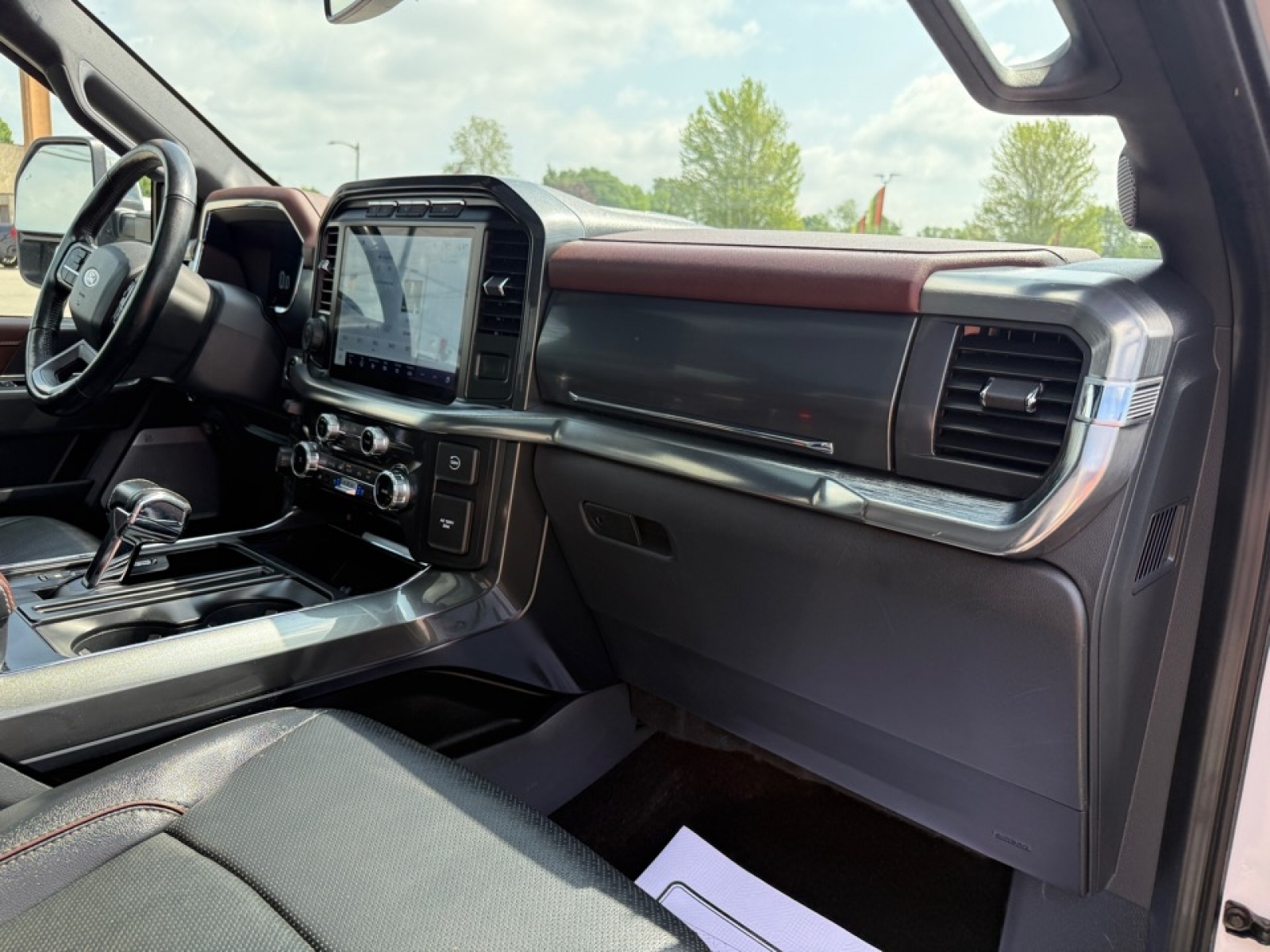 2022 Ford F-150 Lariat photo 8